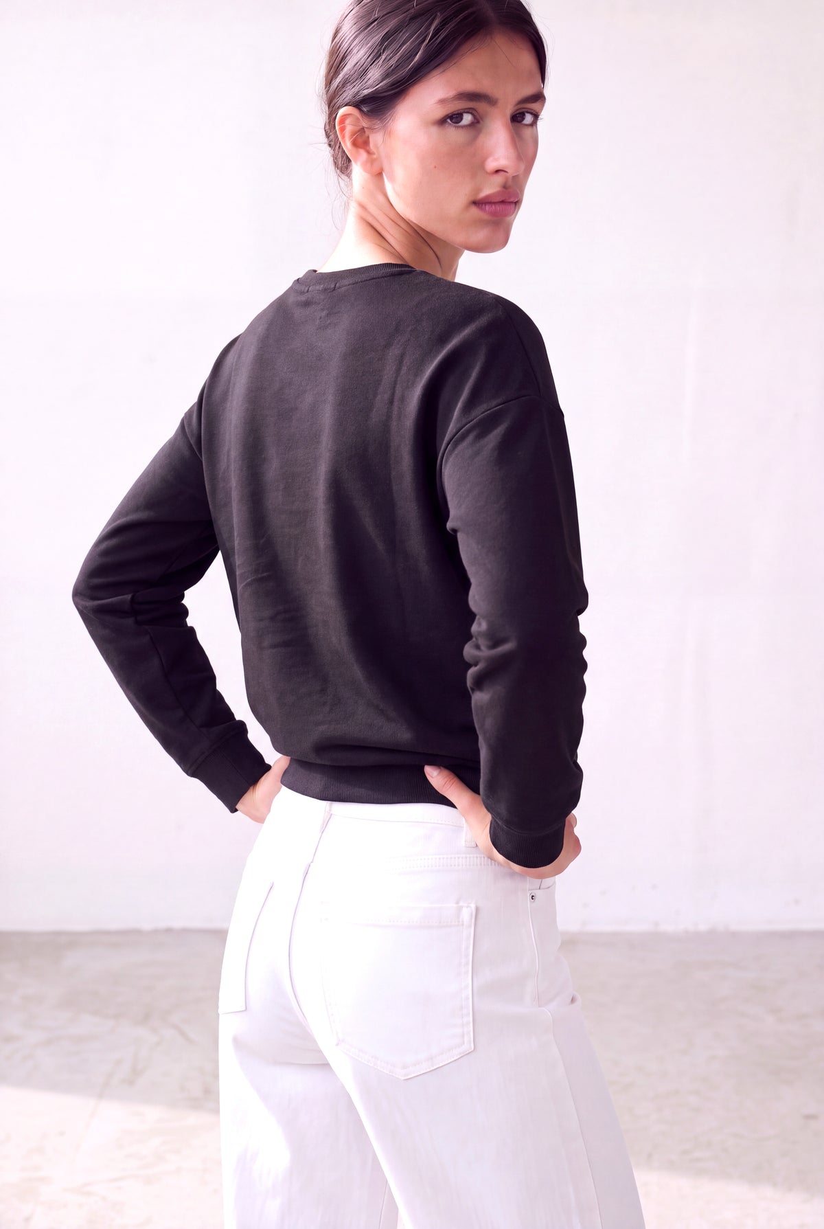 Kadın Black/White Viskon Karışımlı Bisiklet Yaka Uzun Kollu Baskılı Sweatshirt NATALIE - Top - Westmark London EU(TR) Store Organik Pamuklu Sürdürülebilir Moda