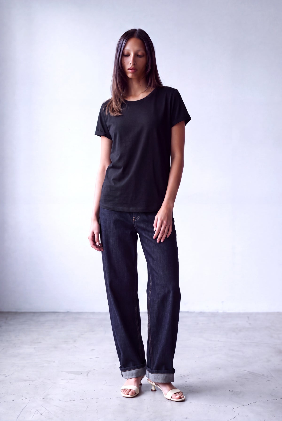 Siyah Kadın Siyah Viskon Karışımlı Bisiklet Yaka Kısa Kollu T-Shirt SUZANNE - Top - Westmark London EU(TR) Store Organik Pamuklu Sürdürülebilir Moda