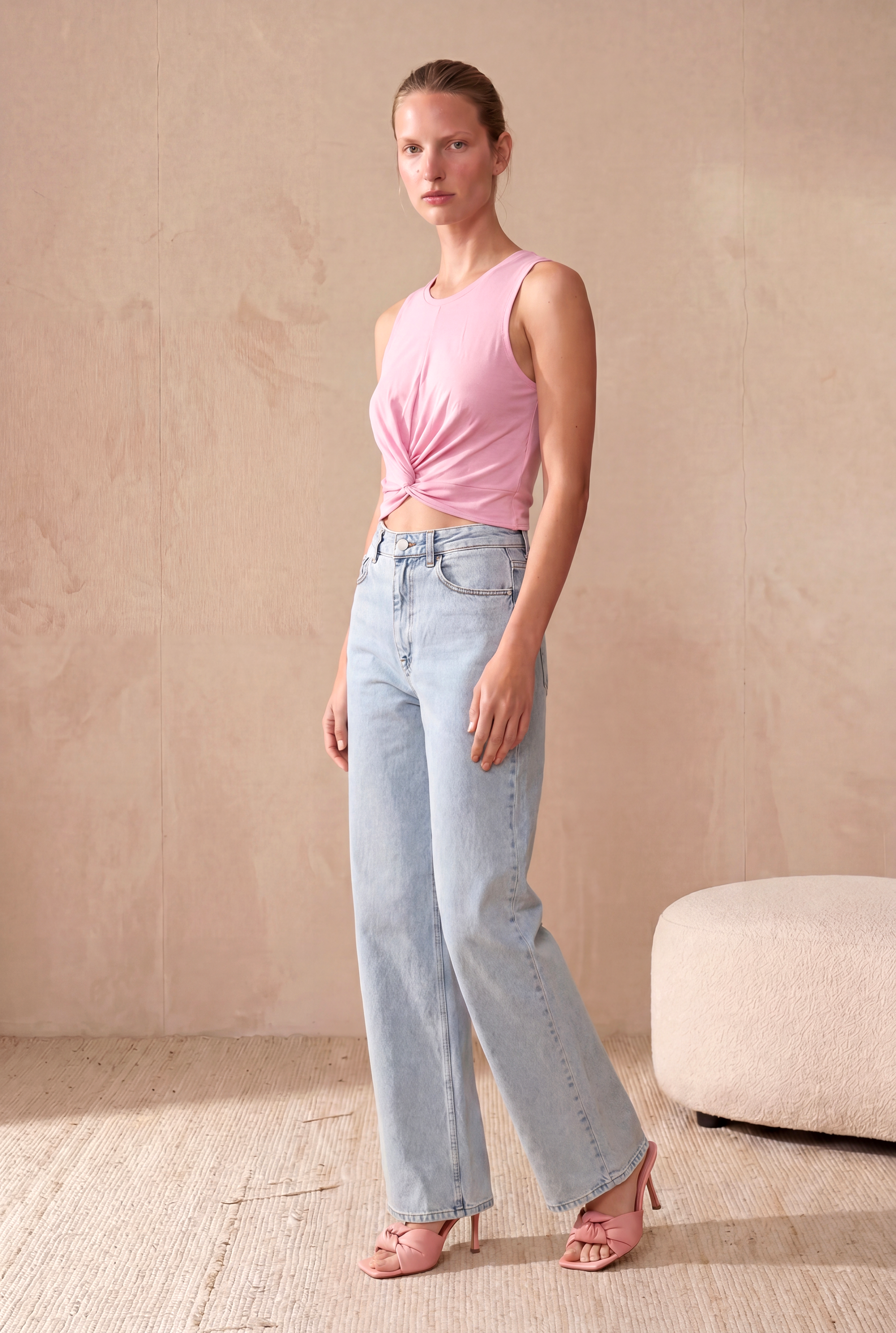 Kadın Pembe %95 Pamuk / %5 Elastan Slimt Fit Bisiklet Yaka Kolsuz Düğümlü Crop Bluz TAIS