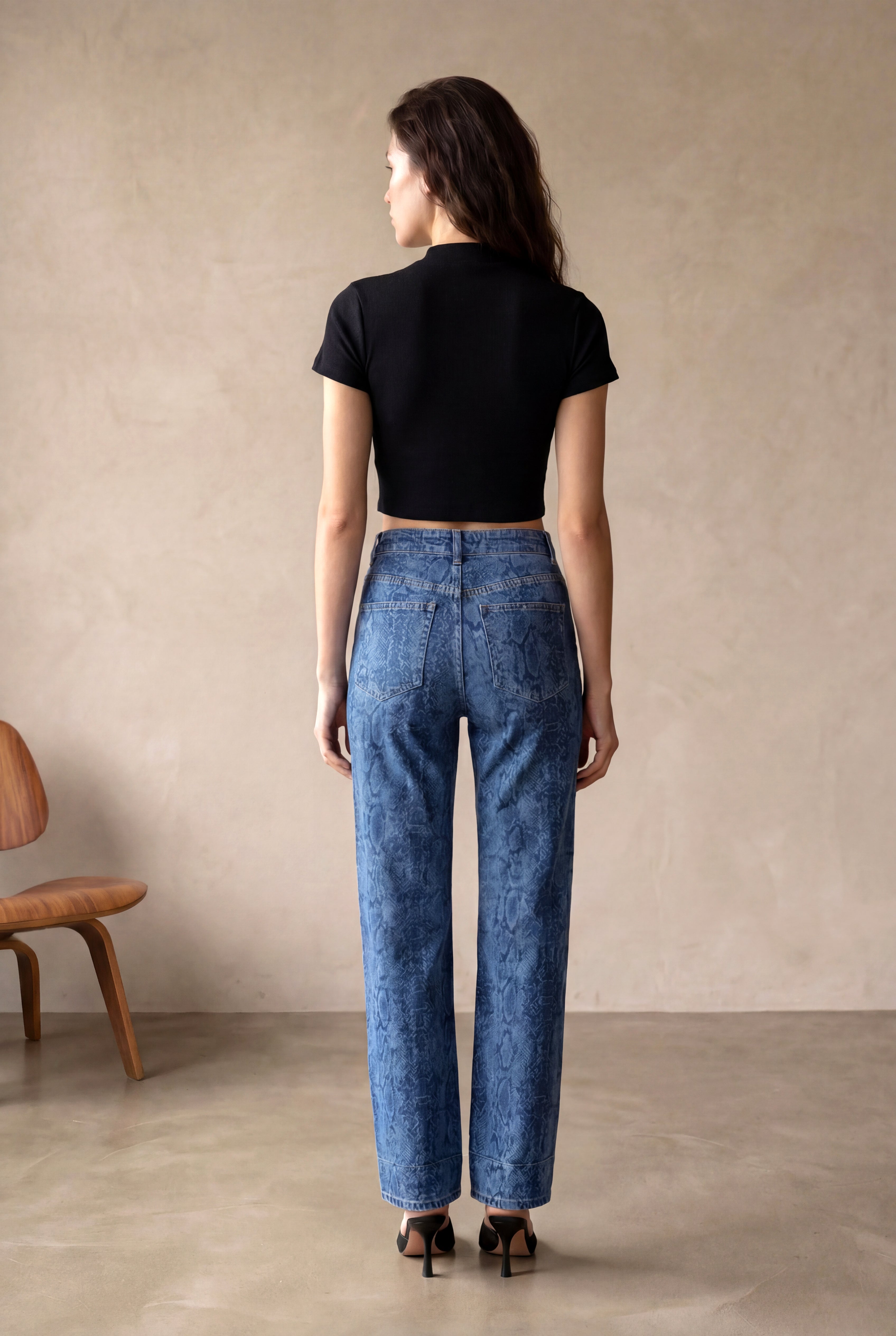 Kadın Regular Fit V-Yaka Pamuk / Elastan Kısa Kol Siyah Düğüm Detaylı T-Shirt SESSA - Top - Westmark London EU(TR) Store Organik Pamuklu Sürdürülebilir Moda