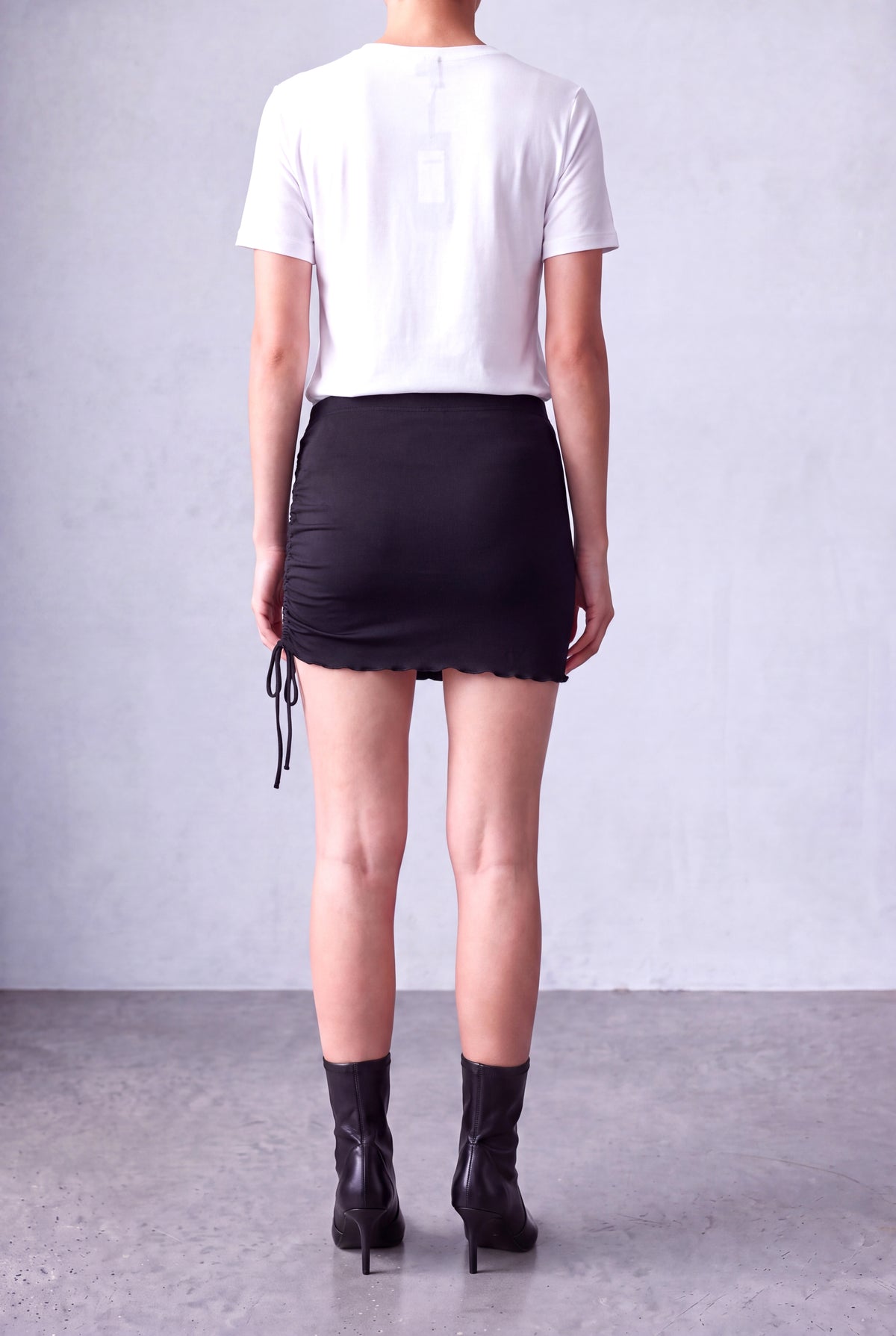 Siyah Kadın Siyah Süprem Yan Çapraz Bağcıklı Mini Etek MEABH - Skirt - Westmark London EU(TR) Store Organik Pamuklu Sürdürülebilir Moda