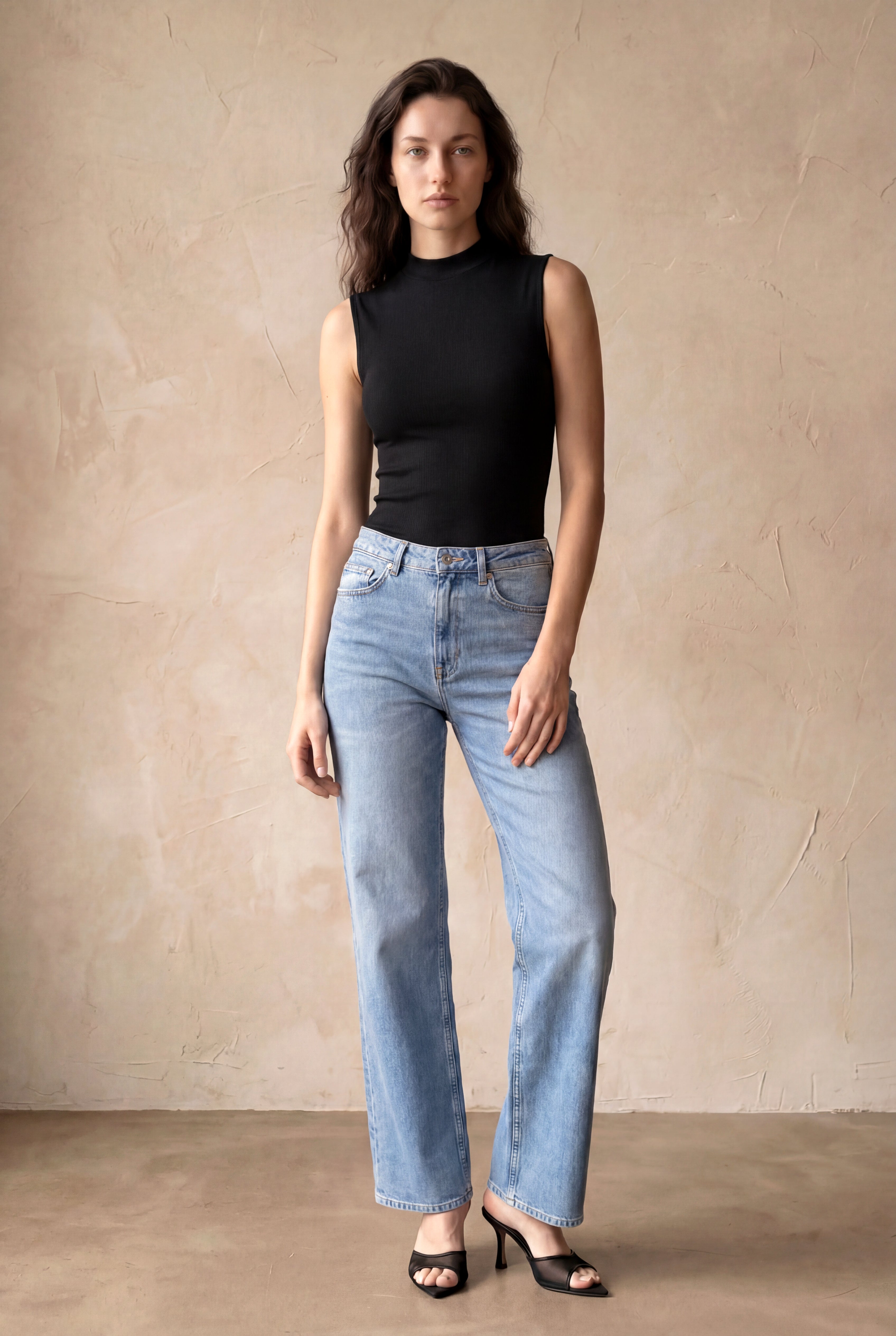 Kadın Regular Fit Dik Yaka Pamuk / Elastan Kolsuz Siyah Ribana T-Shirt SOFIA - Top - Westmark London EU(TR) Store Organik Pamuklu Sürdürülebilir Moda