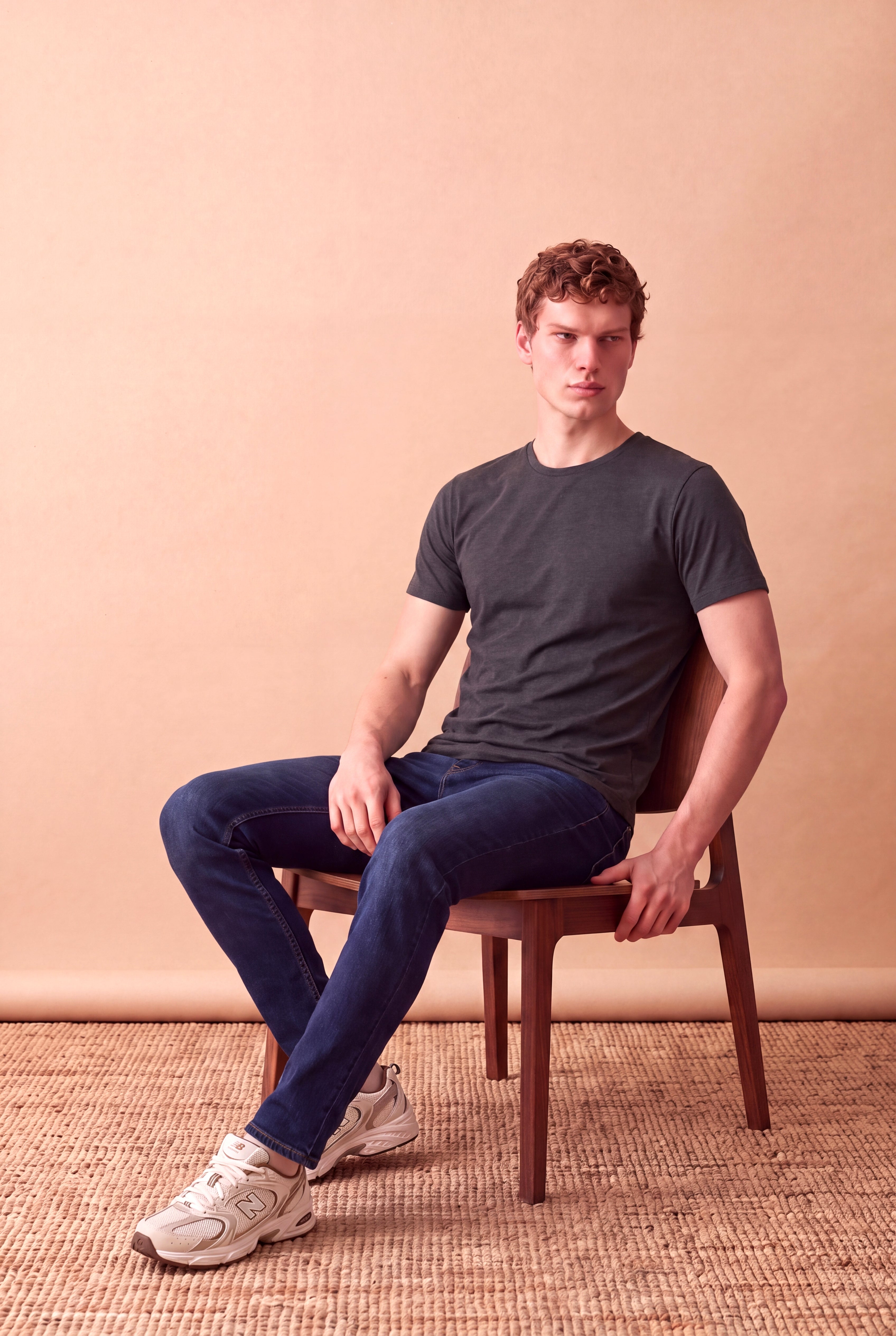 Erkek Viskon Karışımlı Koyu Gri Melanj Kısa Kollu Bisiklet Yaka Basic T-Shirt OLAV
