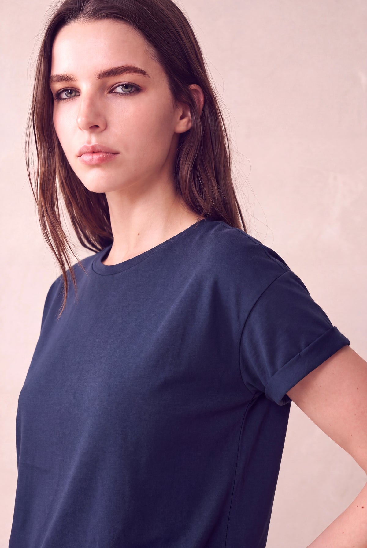 Kadın Modal / Pamuk Koyu Lacivert Katlamalı Kısa Kol Detaylı Düşük Omuz Bisiklet Yaka T-Shirt PALMA
