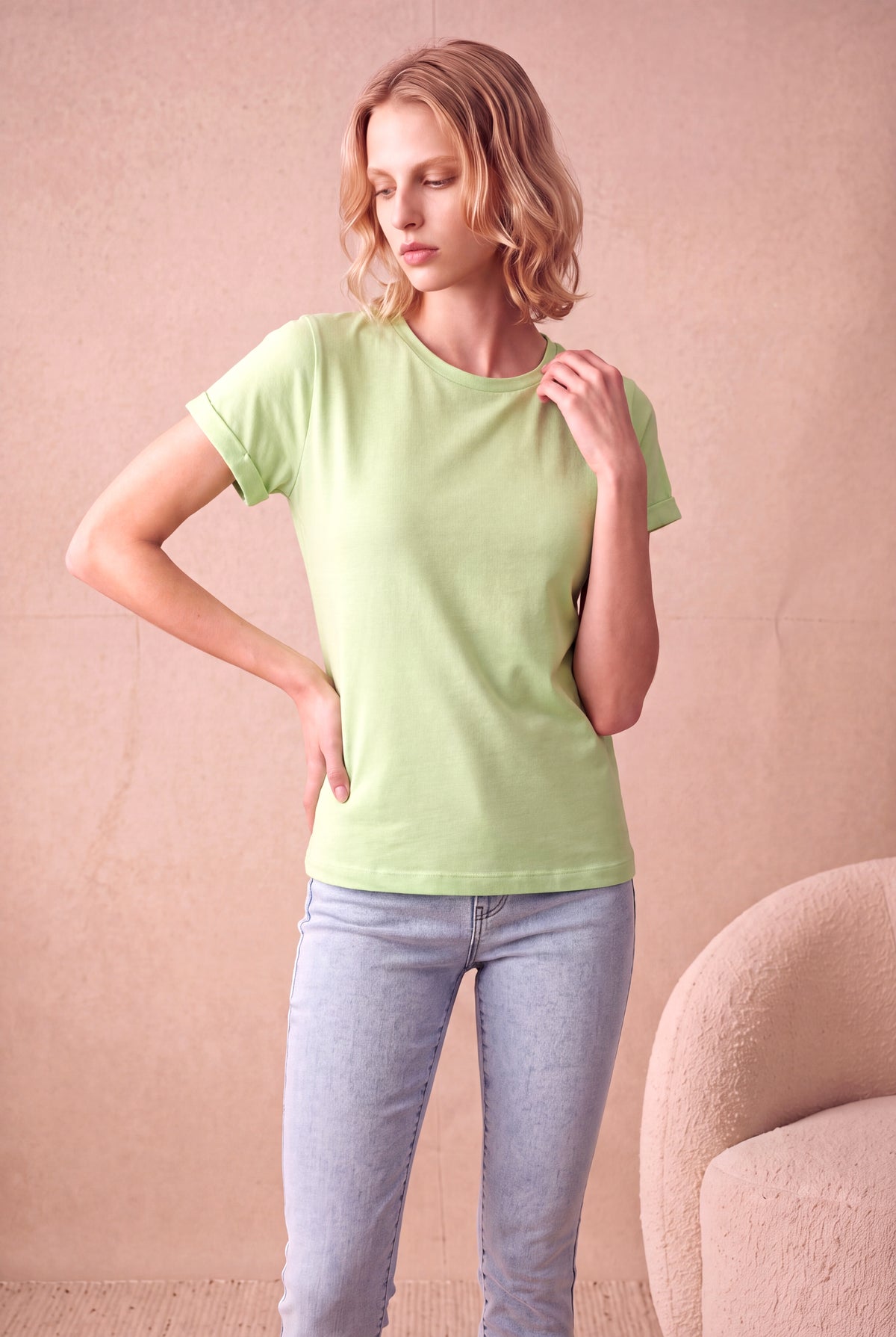 Kadın Viskon Karışımlı Açık Yeşil Katlamalı Kısa Kol Bisiklet Yaka Rahat Kesim T-Shirt SILJE