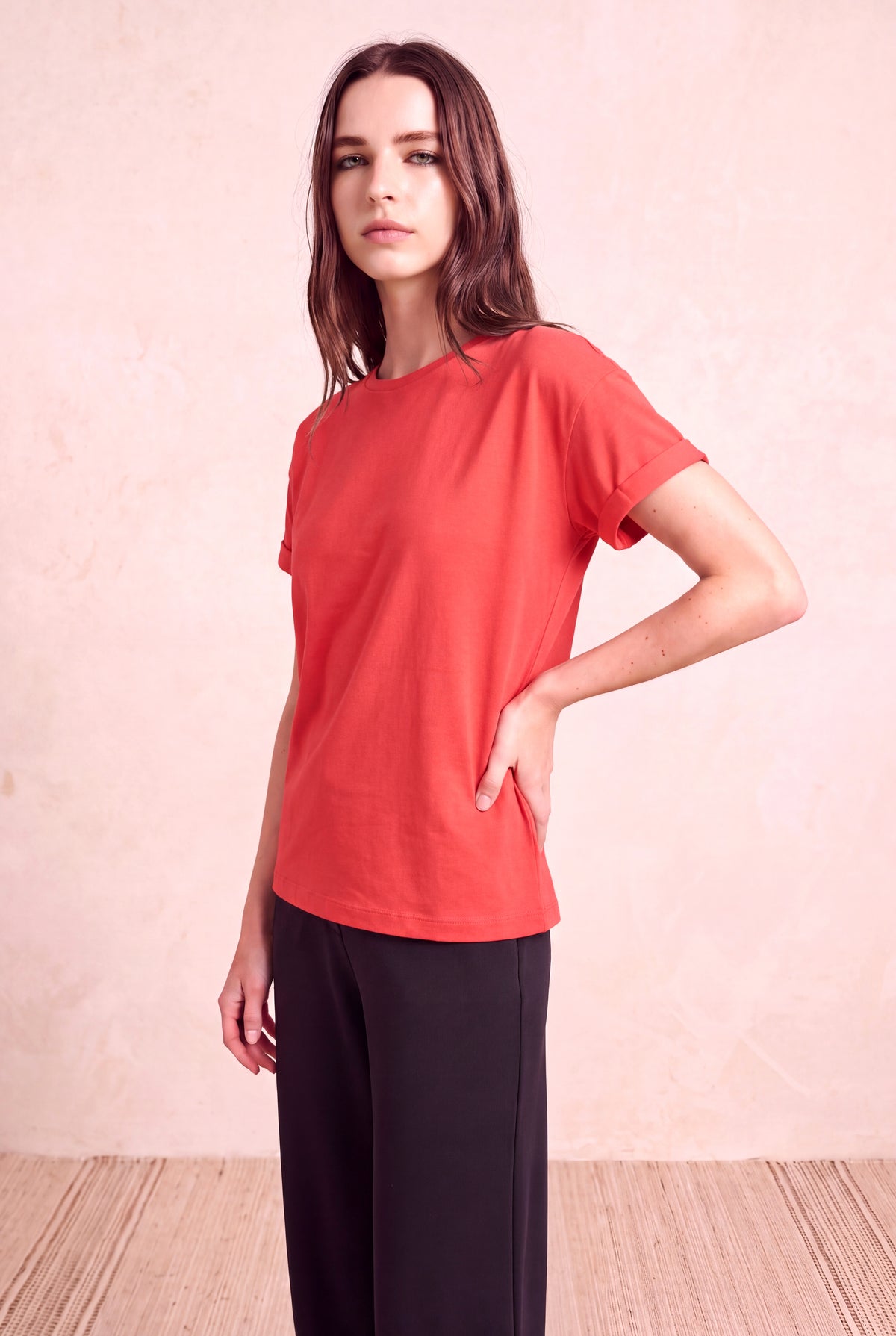 Kadın Modal / Pamuk Kiremit Kırmızısı Katlamalı Kısa Kol Detaylı Düşük Omuz Bisiklet Yaka T-Shirt PALMA