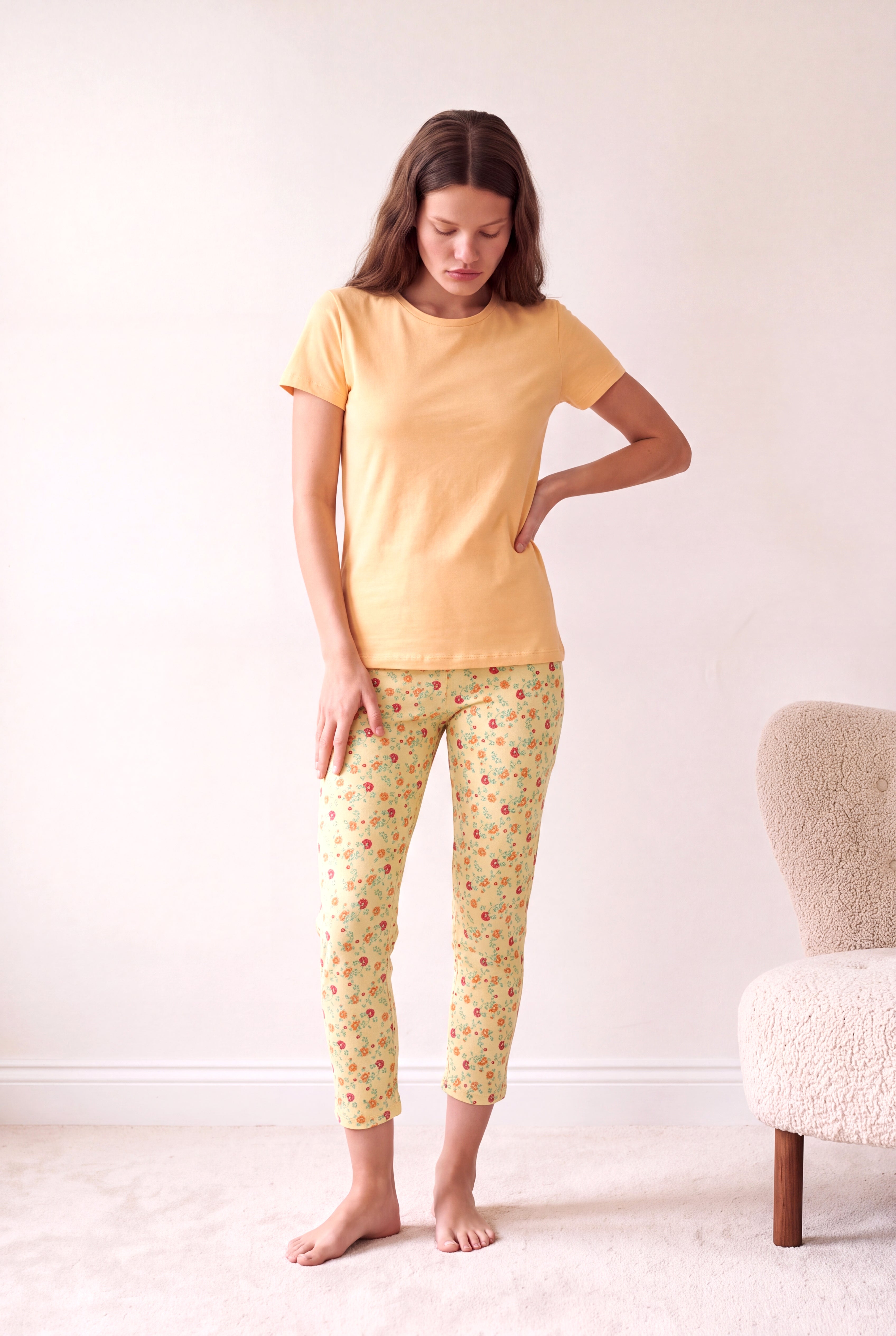 Kadın Pamuklu Turuncu Çiçek Desenli Kısa Kollu Bisiklet Yaka 3/4 Altlı Pijama Takım PJLINA