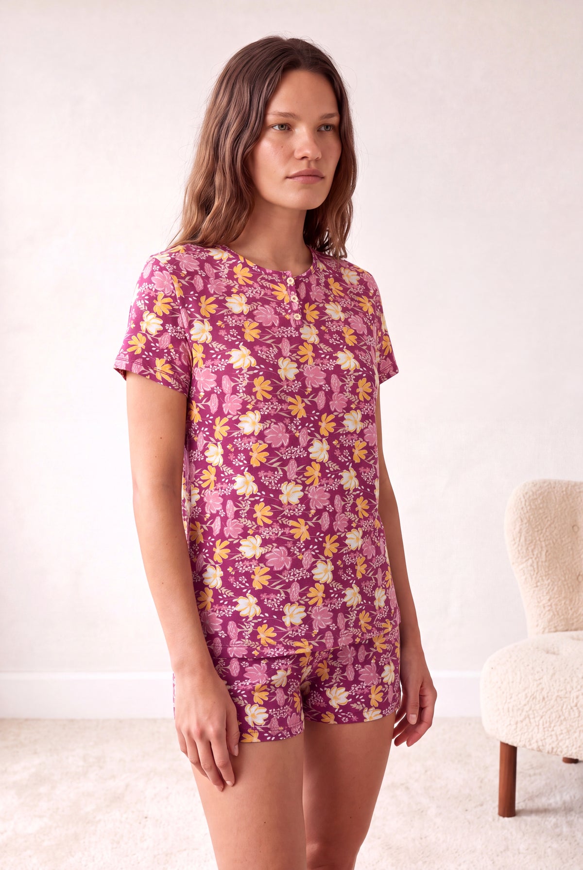 Kadın Pamuklu Mor Çiçek Desenli Kısa Kollu İşlevsiz Düğme Detaylı Yaka Şortlu Pijama Takım PJROSE