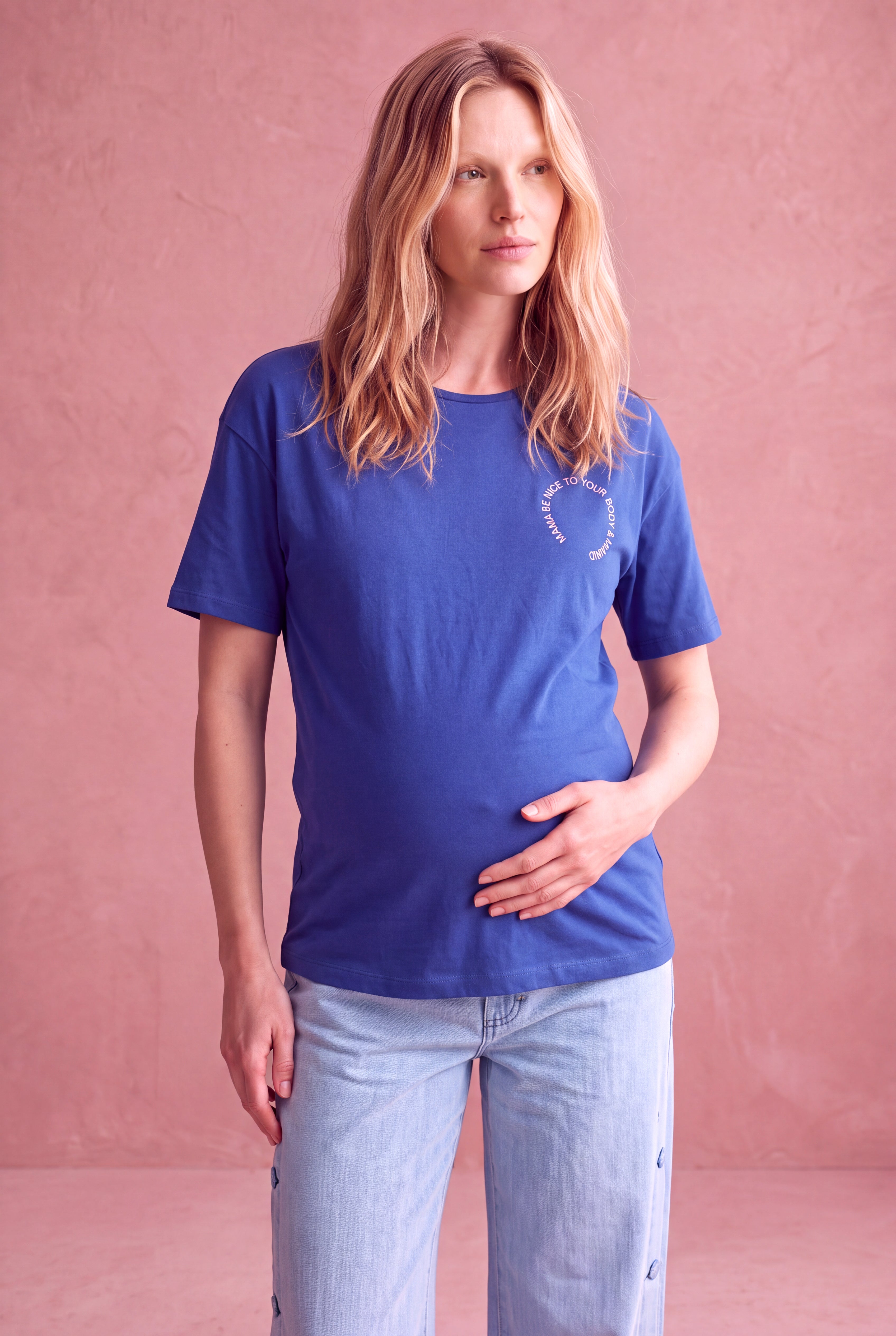 Hamile Pamuklu Koyu Mavi Kısa Kollu Geniş Yaka Baskılı T-Shirt LEANNA