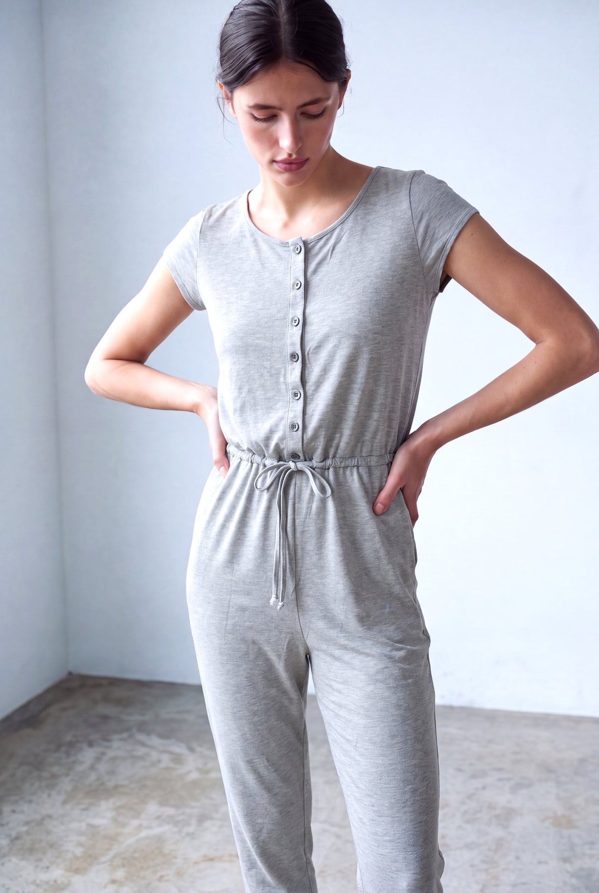 Açık Gri Melanj Kadın Açık Gri Melanj Pamuklu Bisiklet Yaka Kısa Kollu Beli Bağcıklı Düğmeli Tulum BRIGID - Jumpsuit - Westmark London EU(TR) Store Organik Pamuklu Sürdürülebilir Moda