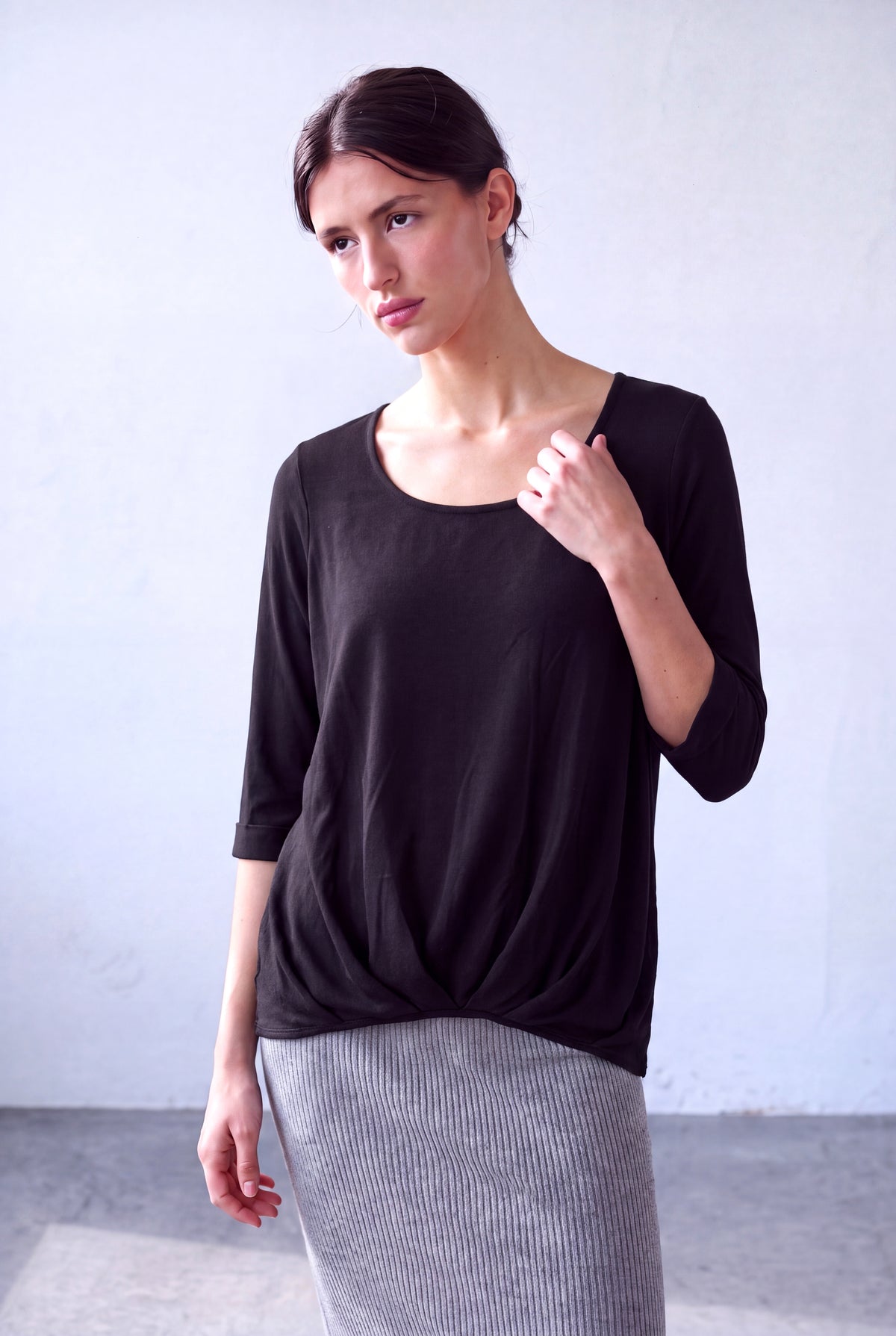 Siyah Kadın Siyah Viskon Karışımlı Bisiklet Yaka 3/4 Kol Etek Büzgü Detaylı Bluz ZOE - Top - Westmark London EU(TR) Store Organik Pamuklu Sürdürülebilir Moda
