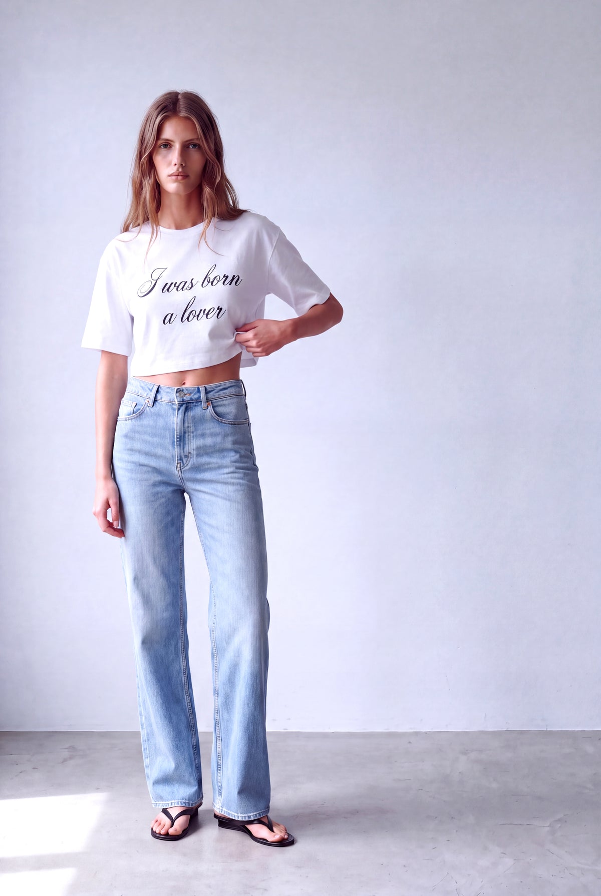 Beyaz Kadın Beyaz %100 Pamuk İnterlok Bisiklet Yaka 2/4 Kol Düşük Omuzlu Baskılı Crop T-Shirt IONA - Top - Westmark London EU(TR) Store Organik Pamuklu Sürdürülebilir Moda