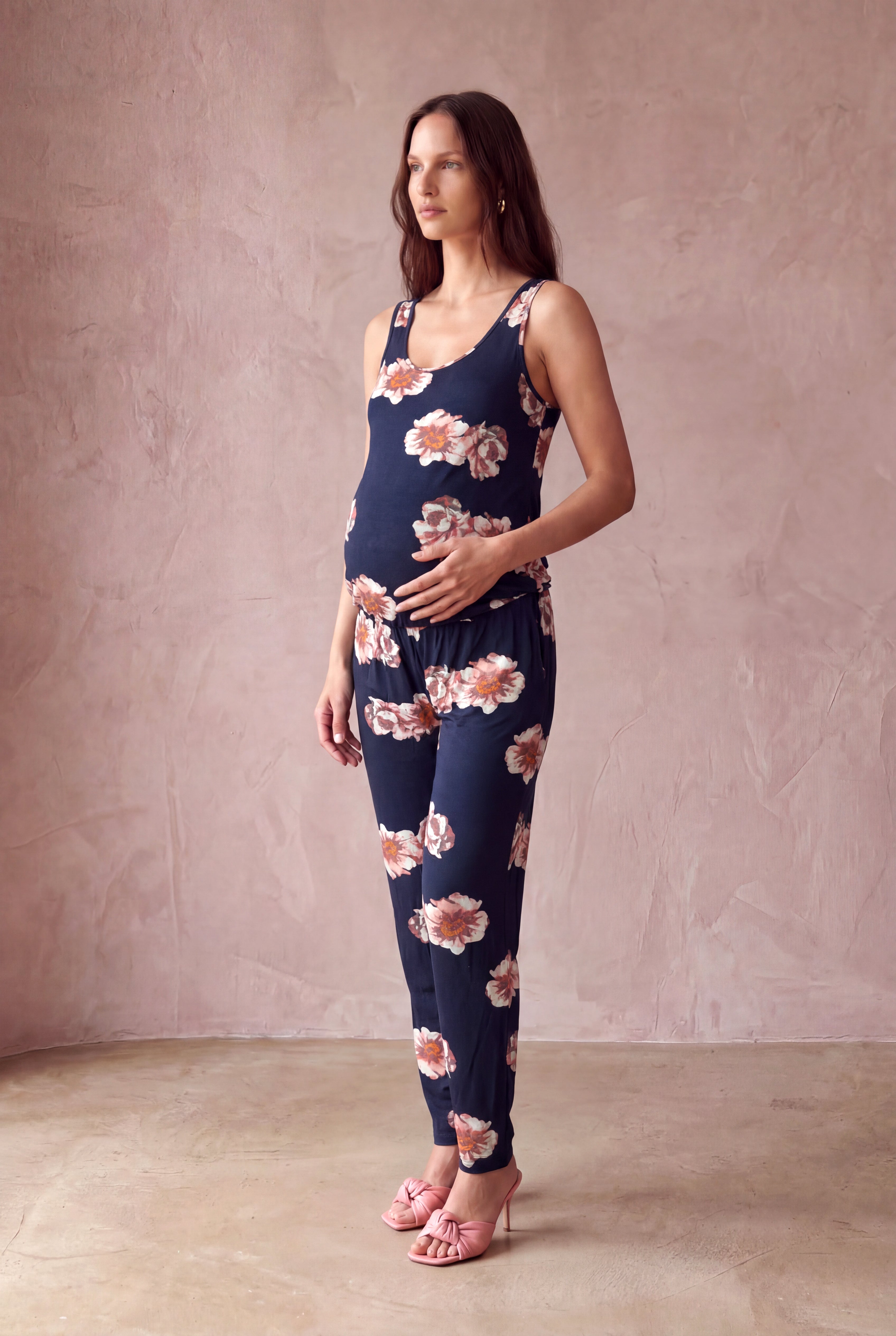 Hamile Koyu Lacivert Viskon Bisiklet Yaka Kolsuz Çiçek Baskılı Jumpsuit LACEY