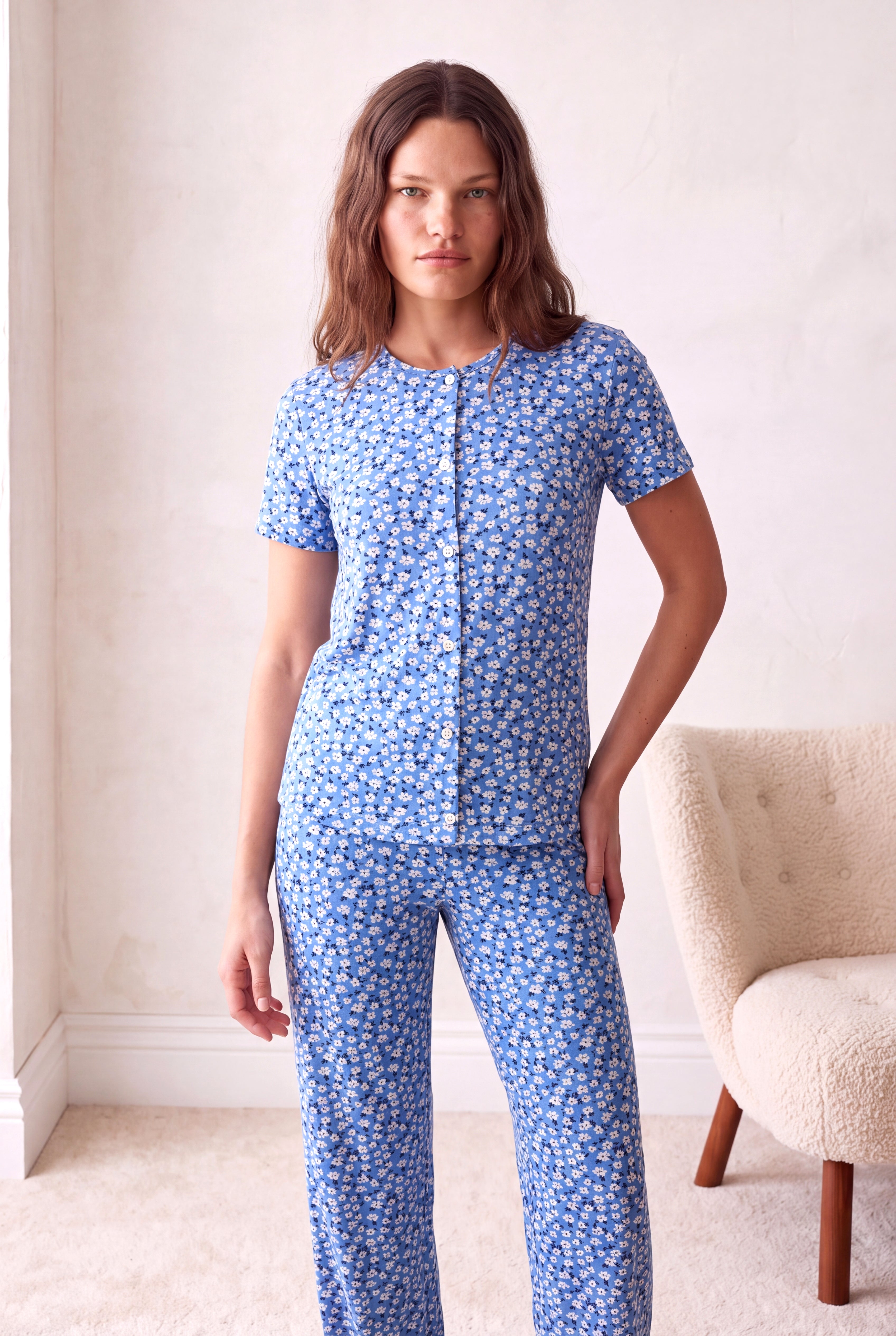 Kadın Pamuklu Mavi Çiçek Desenli Kısa Kollu Bisiklet Yaka İşlevsiz Düğme Detaylı Uzun Altlı Pijama Takım PJOLIVIA