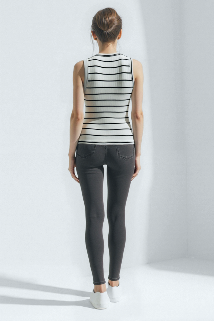 Siyah Beyaz Çizgili Bisiklet Yaka Kolsuz Kadın T-Shirt POPPY TOP - Tops - Westmark London EU(TR) Store Organik Pamuklu Sürdürülebilir Moda