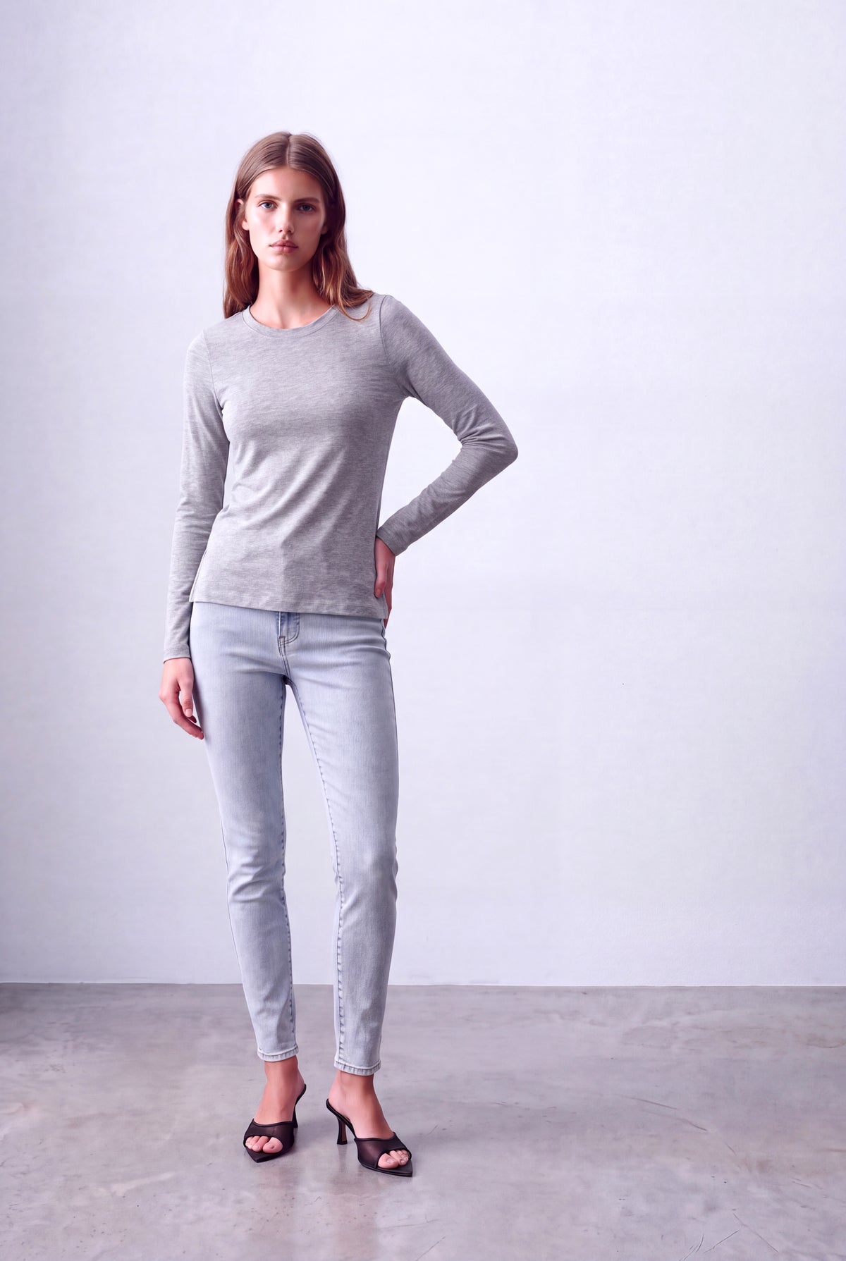 Gri Melanj Kadın Gri Melanj Viskon Bisiklet Yaka Uzun Kollu Yırtmaç Detaylı Bluz BONNIE - Top - Westmark London EU(TR) Store Organik Pamuklu Sürdürülebilir Moda