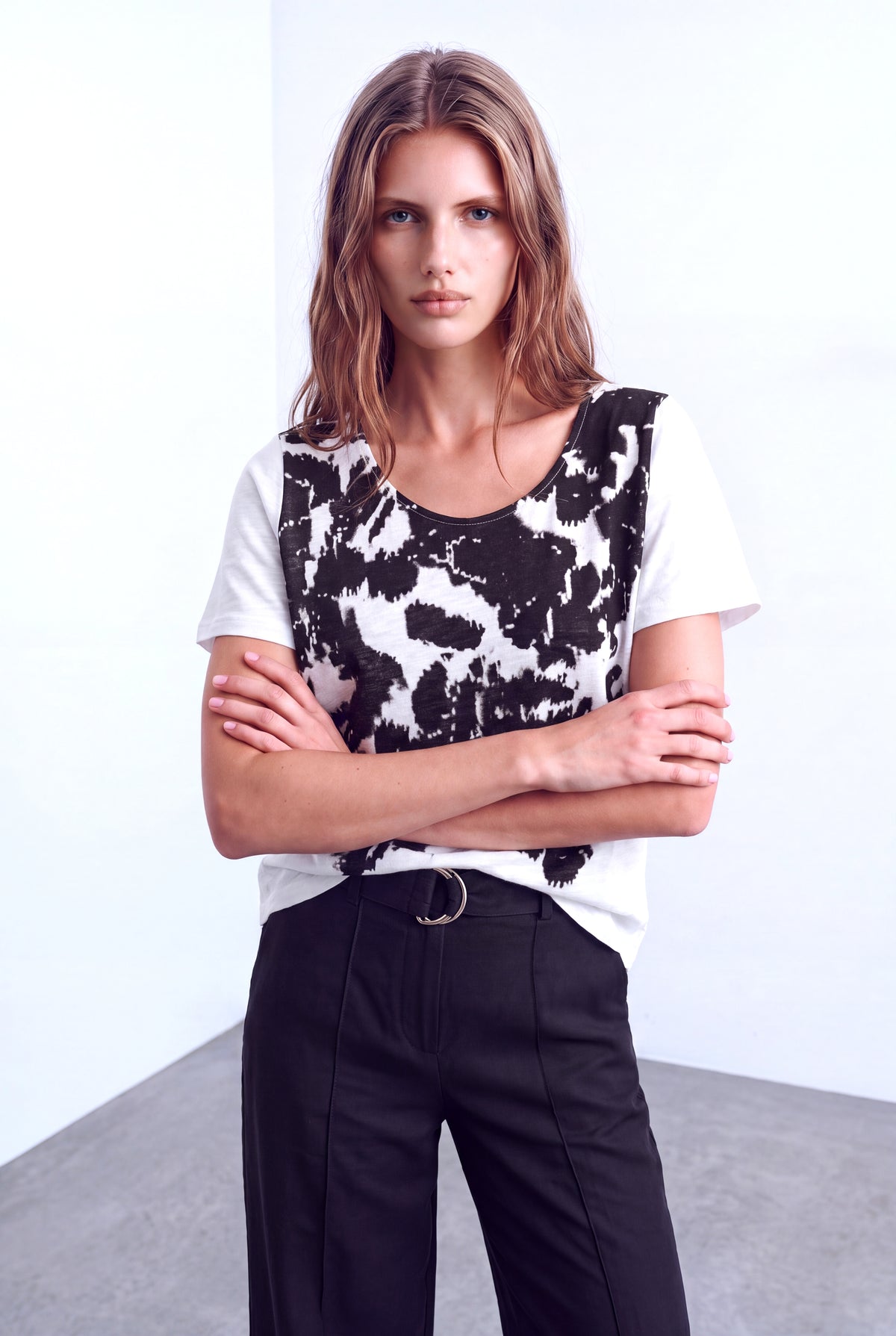 Beyaz Kadın Beyaz %100 Pamuk Flamlı Bisiklet Yaka Kısa Kollu Siyah Baskılı T-Shirt MUIREANN - Top - Westmark London EU(TR) Store Organik Pamuklu Sürdürülebilir Moda