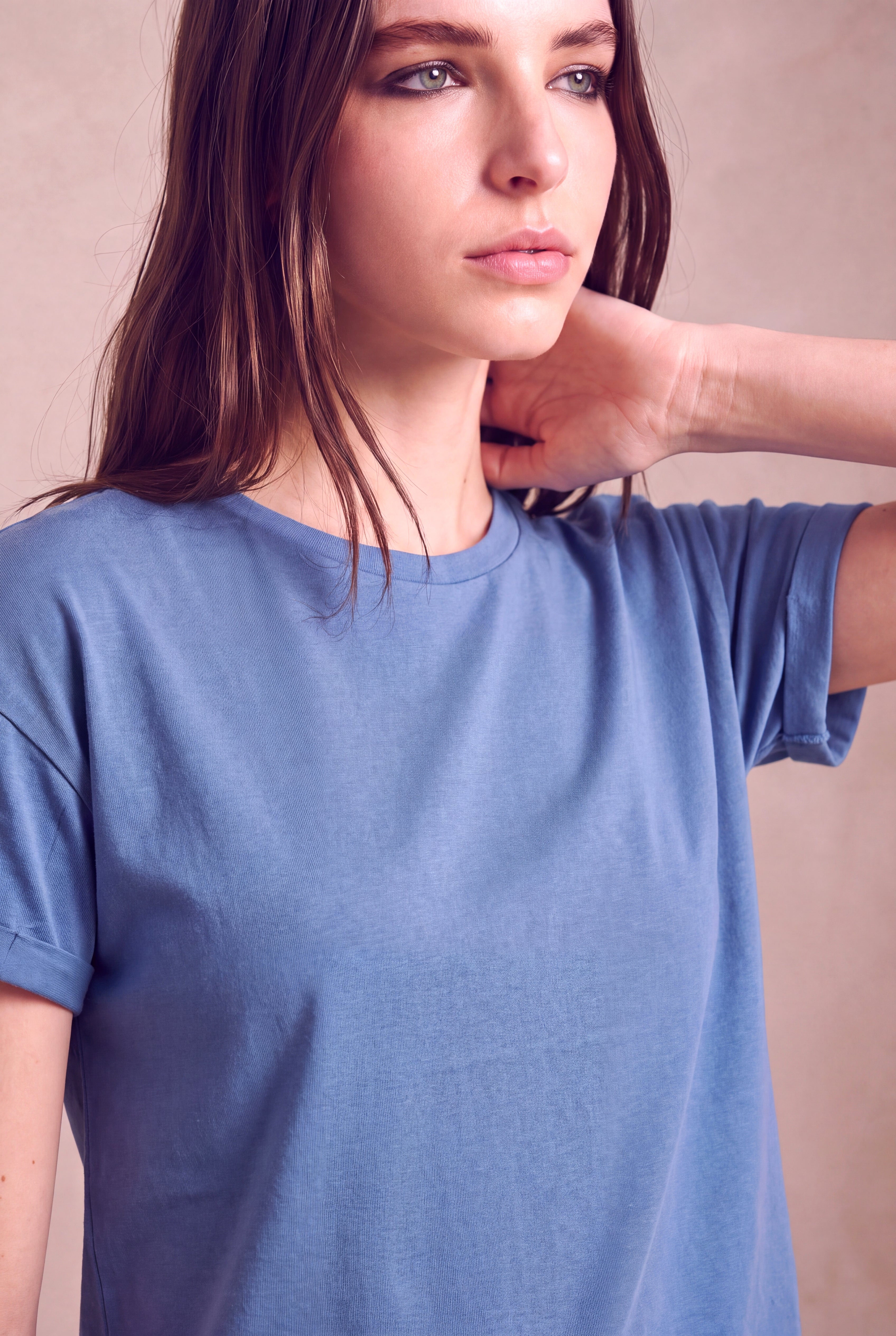 Kadın Modal / Pamuk Porselen Mavisi Katlamalı Kısa Kol Detaylı Düşük Omuz Bisiklet Yaka T-Shirt PALMA