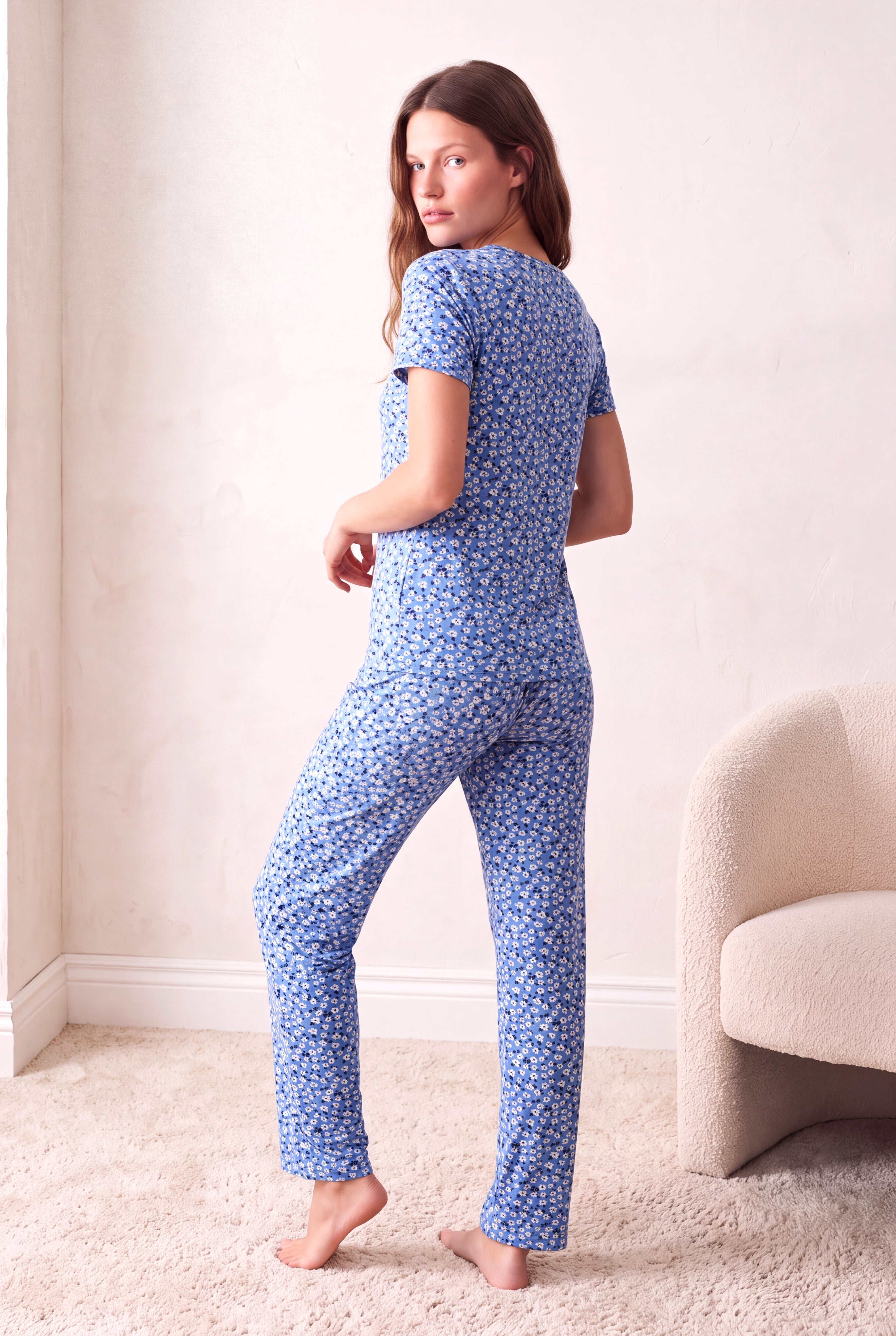Kadın Pamuklu Mavi Çiçek Desenli Kısa Kollu Bisiklet Yaka İşlevsiz Düğme Detaylı Uzun Altlı Pijama Takım PJOLIVIA