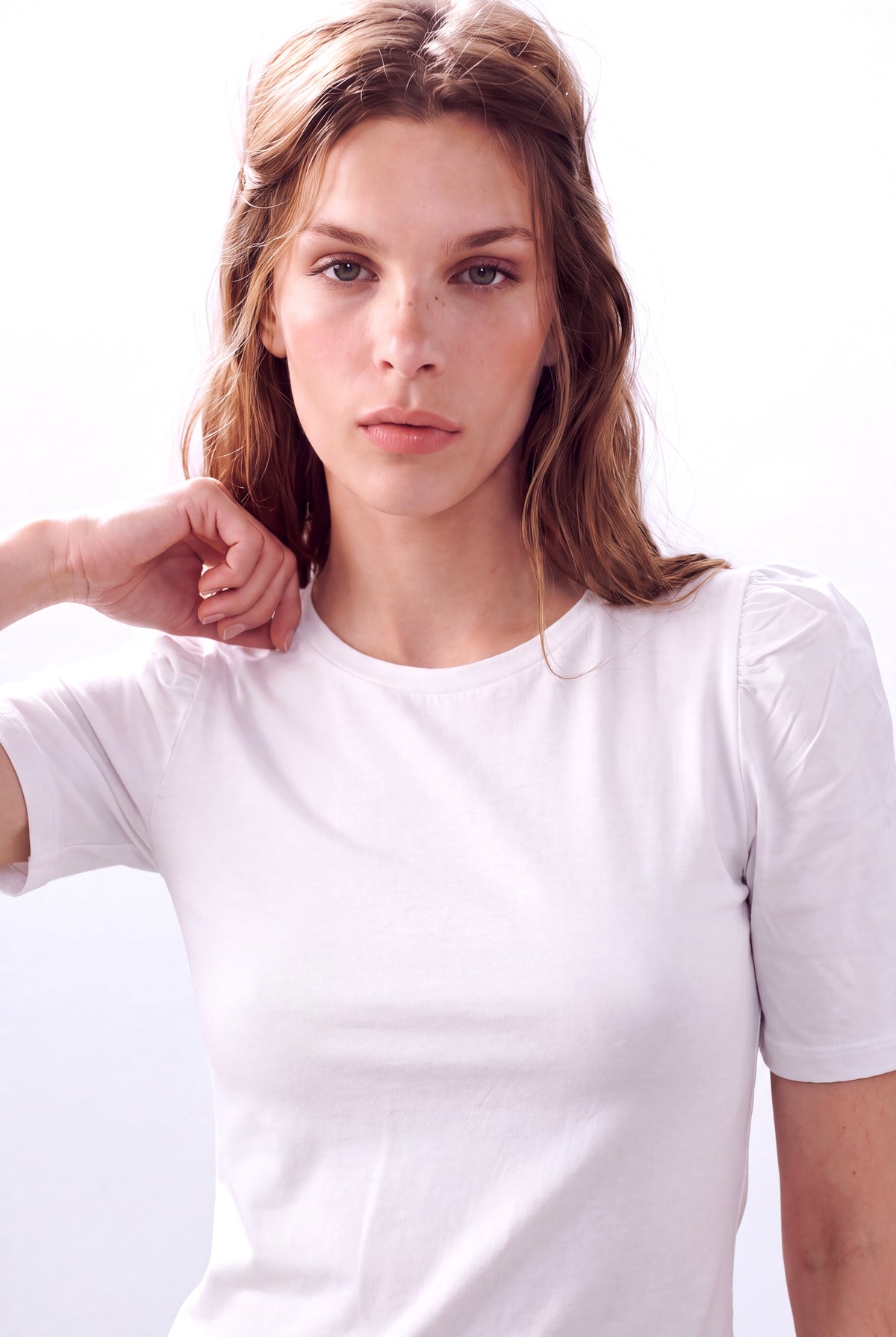Beyaz Kadın Beyaz Modal / Pamuk Karışımlı Bisiklet Yaka Kısa Balon Kollu T-Shirt AOIFE - Top - Westmark London EU(TR) Store Organik Pamuklu Sürdürülebilir Moda