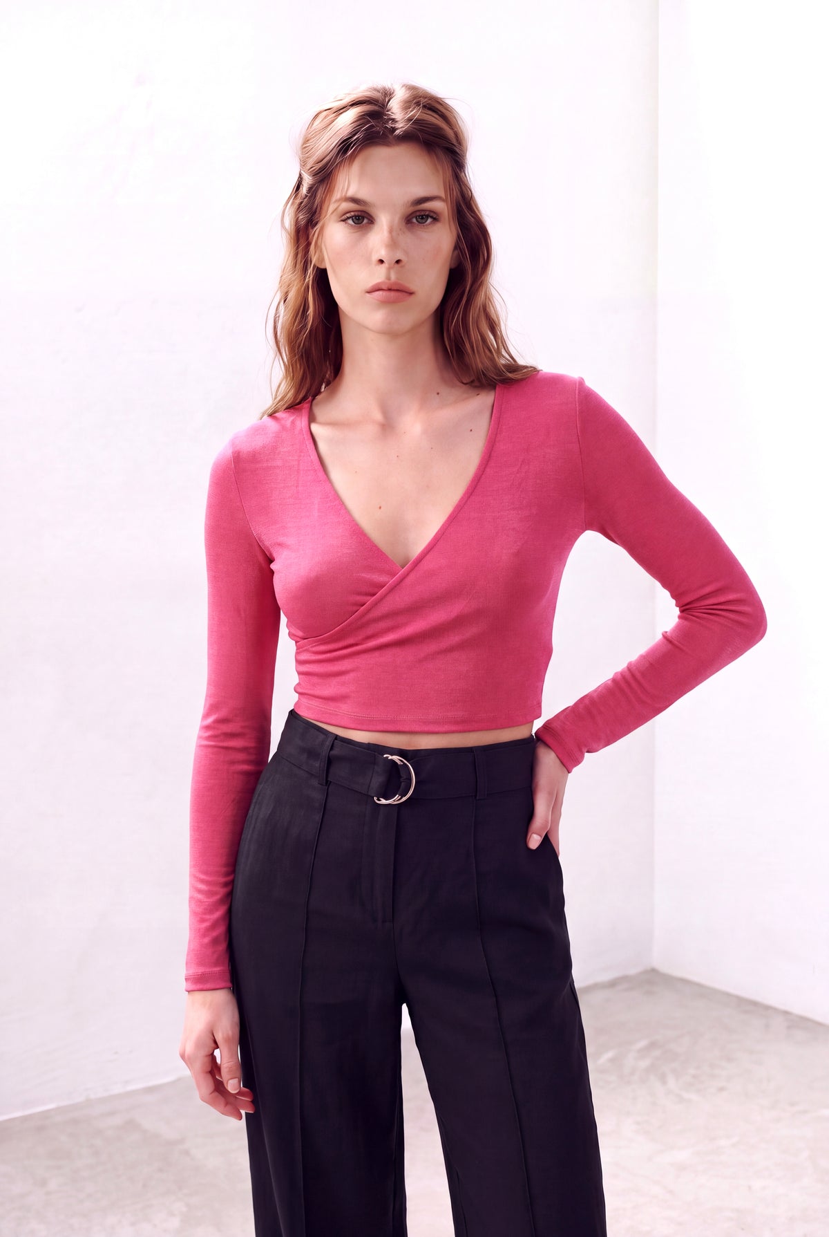 Işıltılı Pembe Kadın Işıltılı Pembe Kruvaze V Yaka Uzun Kollu Crop Crop Bluz JOY - Top - Westmark London EU(TR) Store Organik Pamuklu Sürdürülebilir Moda