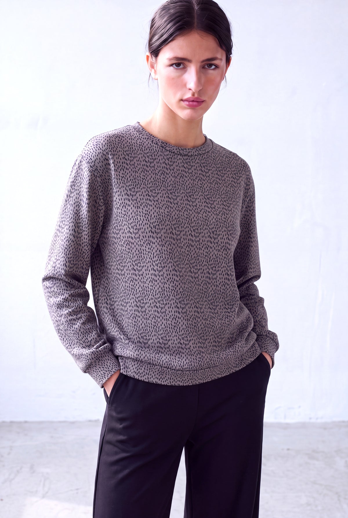 Gri Desenli Kadın Gri Desenli Pamuk 2 İplik Bisiklet Yaka Uzun Kollu Sweatshirt ISLA - Sweatshirt - Westmark London EU(TR) Store Organik Pamuklu Sürdürülebilir Moda