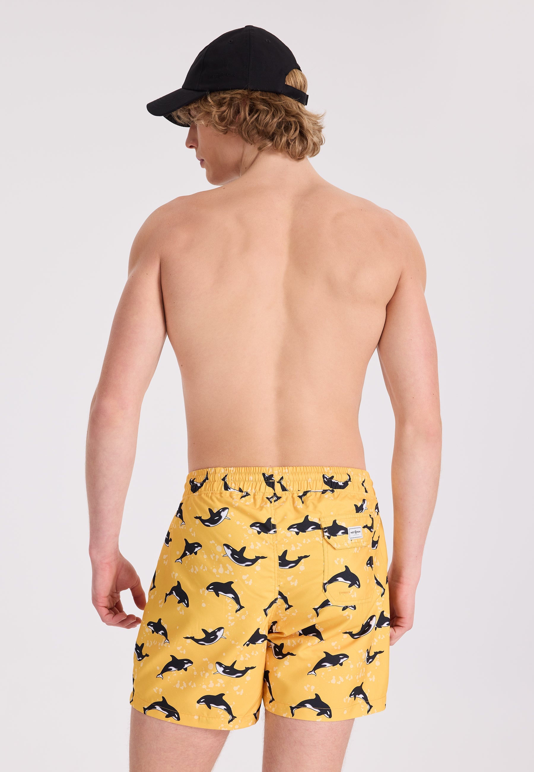 Sarı Balina Baskılı Regular Fit Erkek Deniz Şortu WMANIMAL - Swim Shorts - Westmark London EU(TR) Store Organik Pamuklu Sürdürülebilir Moda