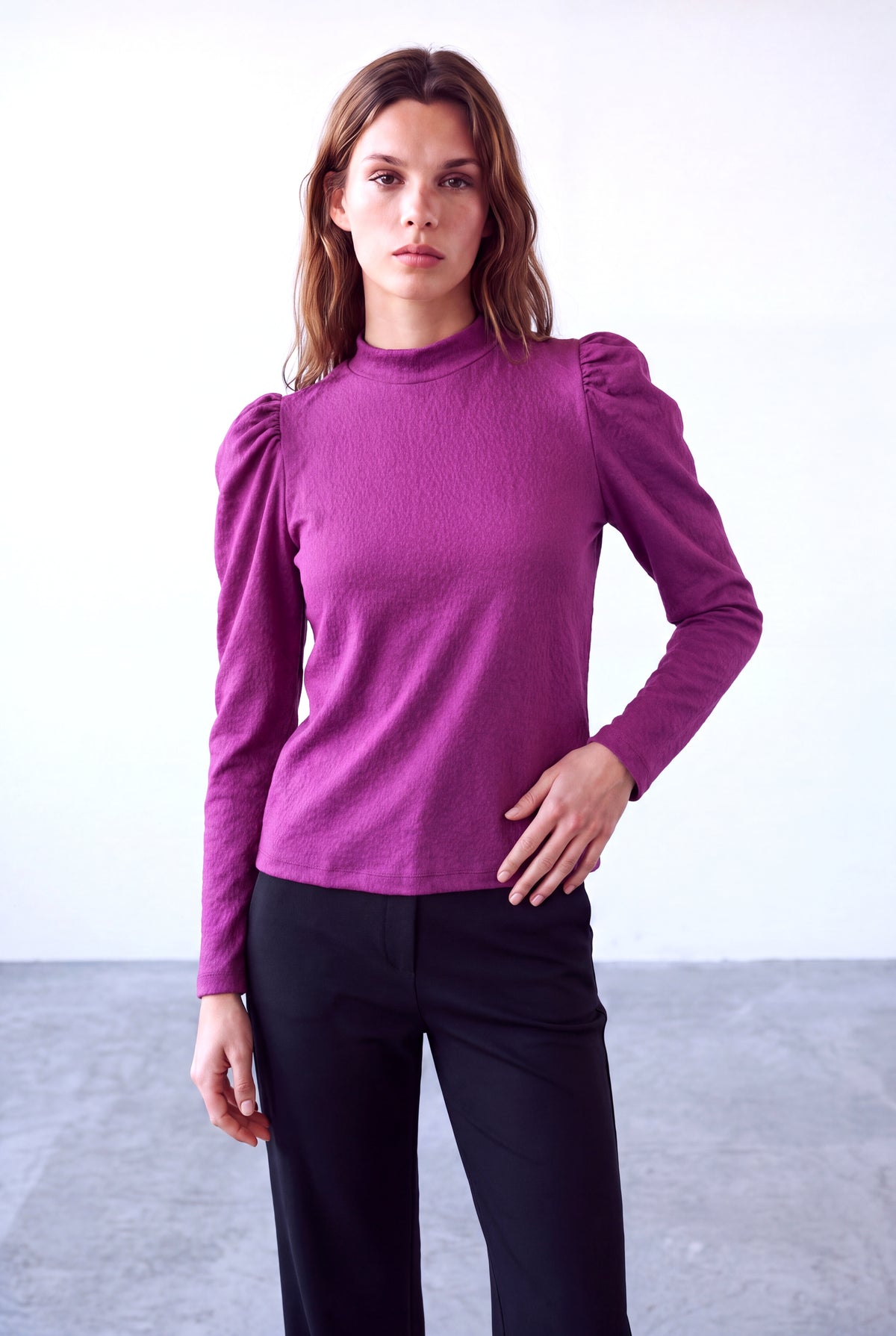 Lila Kadın Lila Kabartmalı Dokulu Dik Yaka Uzun Balon Kollu Arka Düğme Kapamalı Bluz LIA - Top - Westmark London EU(TR) Store Organik Pamuklu Sürdürülebilir Moda