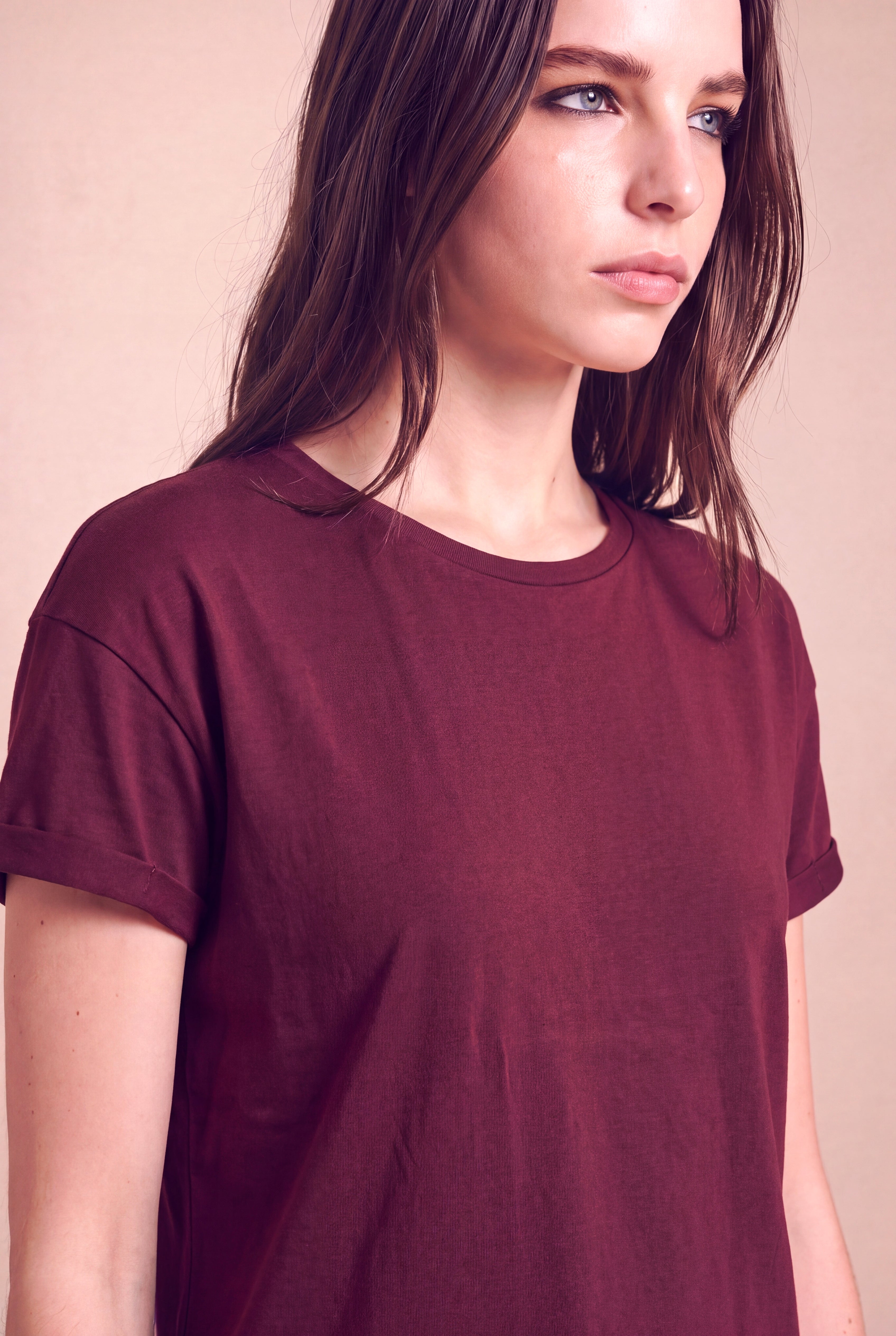 Kadın Modal / Pamuk Bordo Katlamalı Kısa Kol Detaylı Düşük Omuz Bisiklet Yaka T-Shirt PALMA