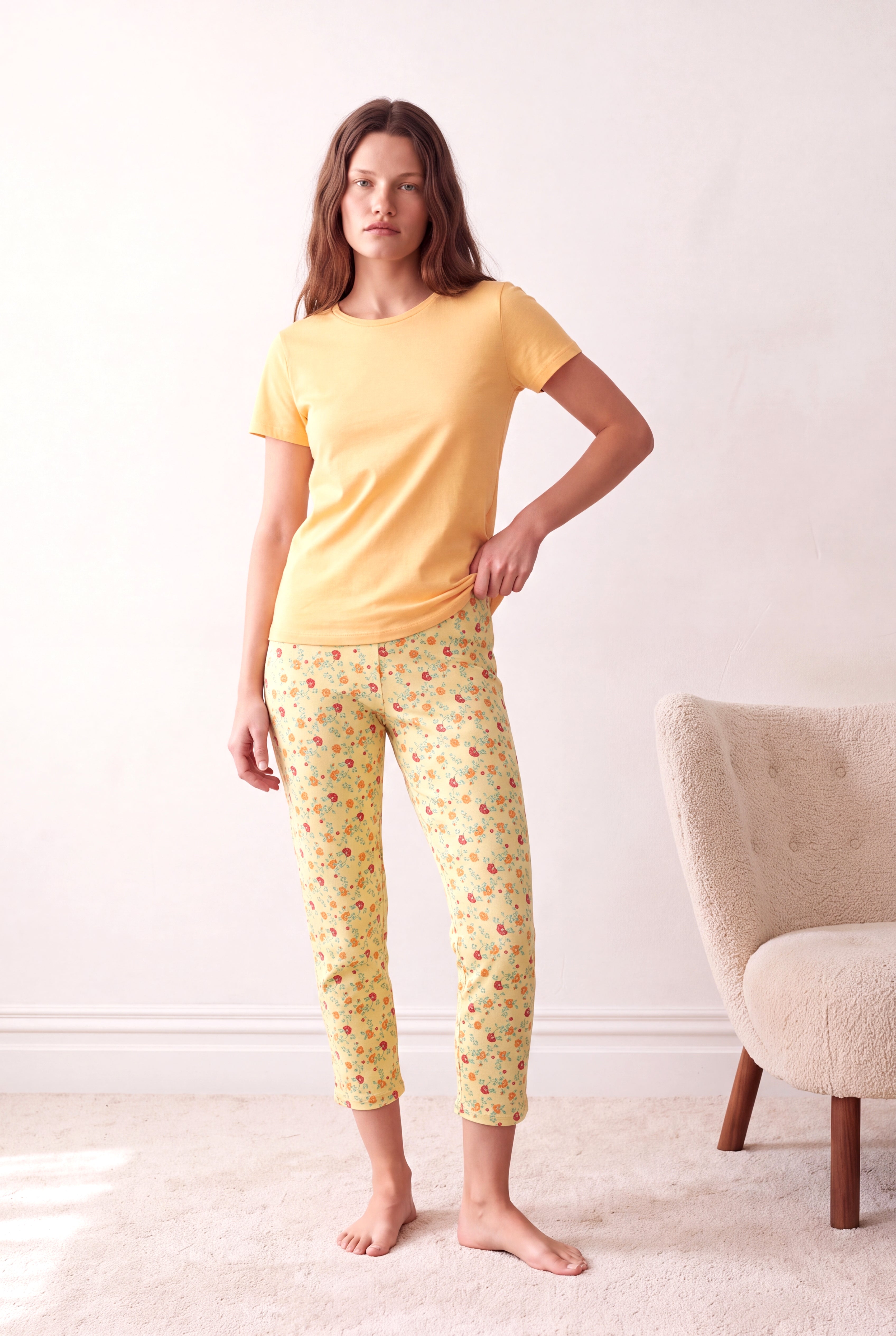 Kadın Pamuklu Turuncu Çiçek Desenli Kısa Kollu Bisiklet Yaka 3/4 Altlı Pijama Takım PJLINA