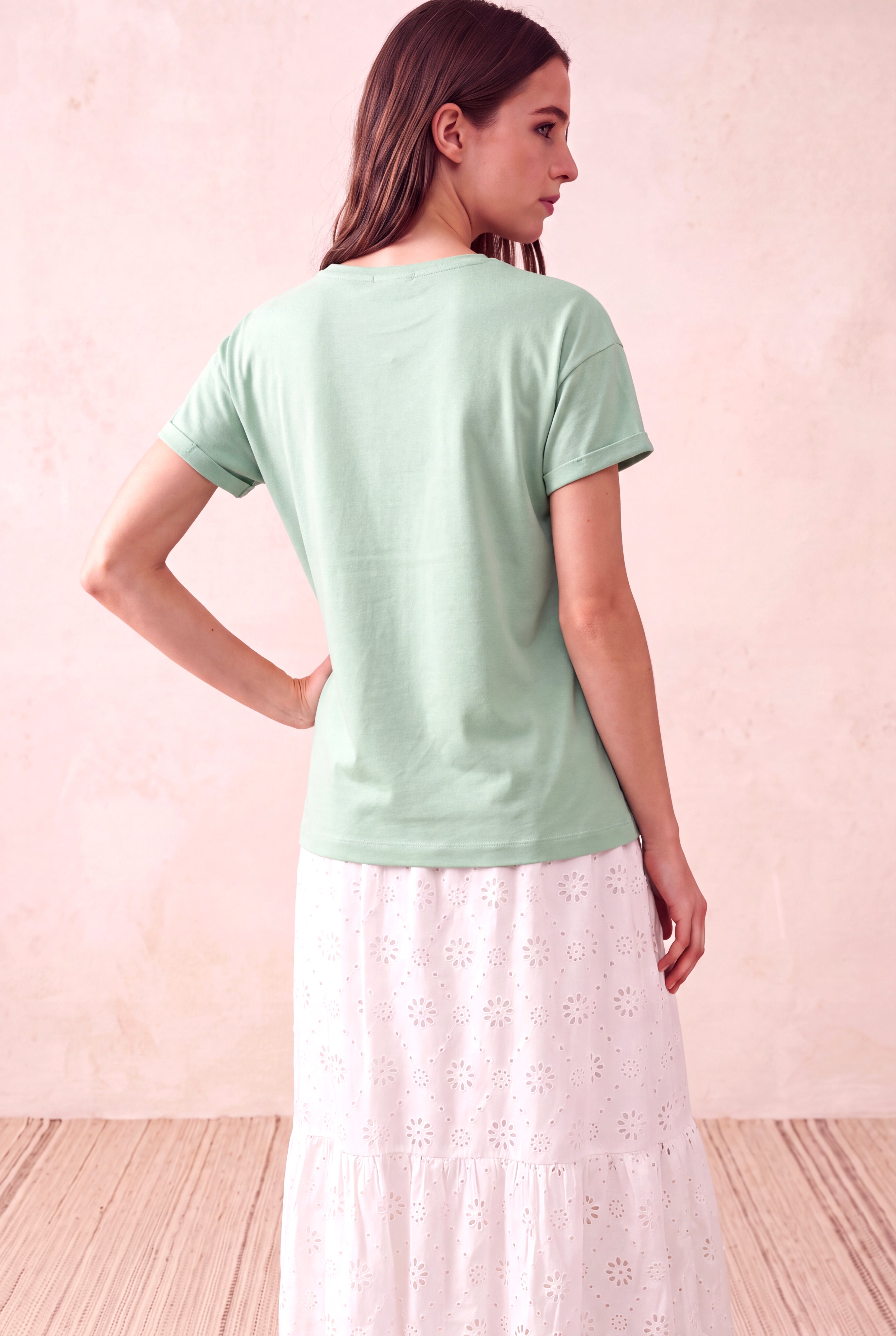 Kadın Modal / Pamuk Adaçayı Yeşil Katlamalı Kısa Kol Detaylı Düşük Omuz Bisiklet Yaka T-Shirt PALMA