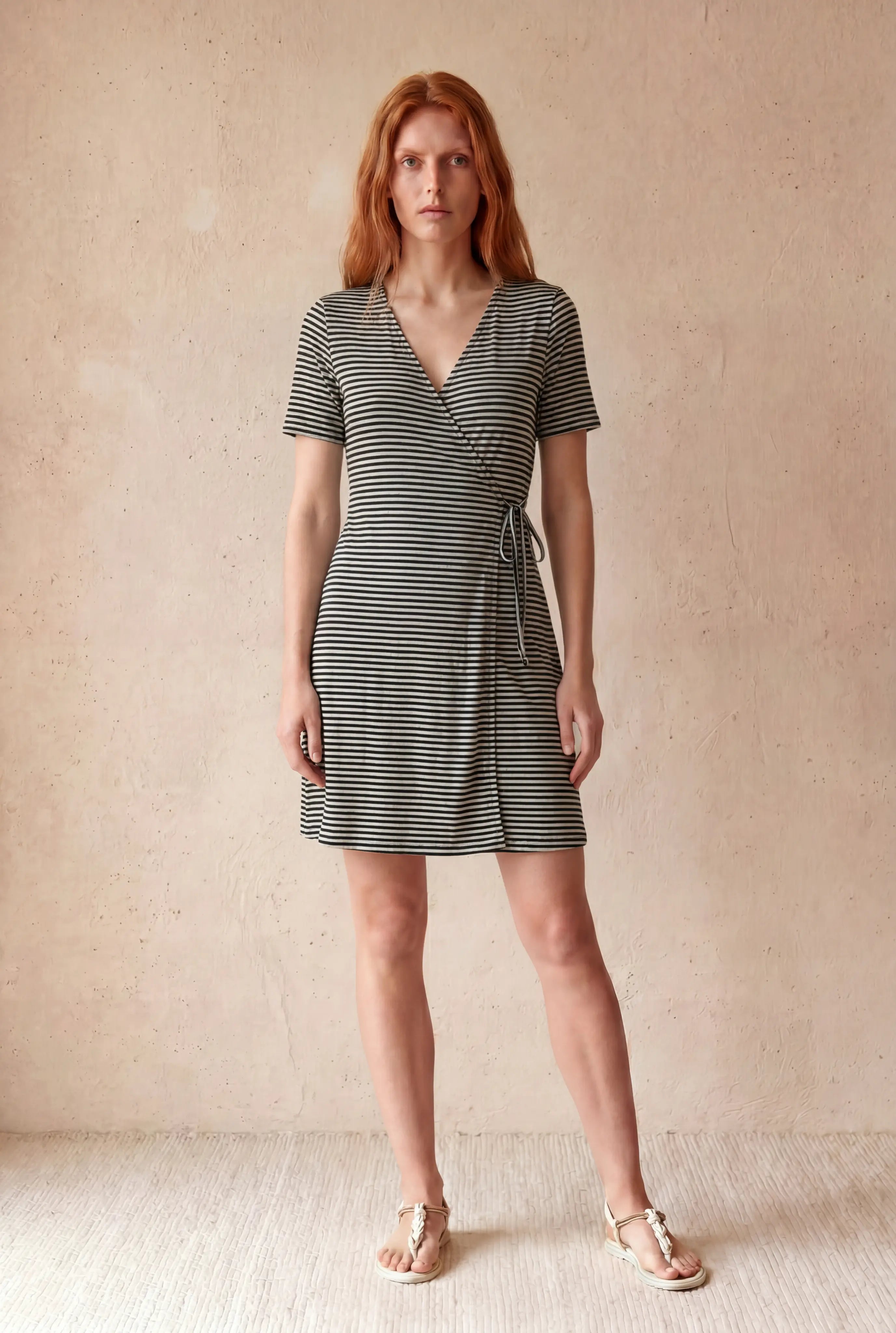 Kadın Regular Fit V-Yaka Kısa Kollu Siyah, Beyaz Çizgili Viskon Karışımlı Mini Elbise KELLY - Dress - Westmark London EU(TR) Store Organik Pamuklu Sürdürülebilir Moda