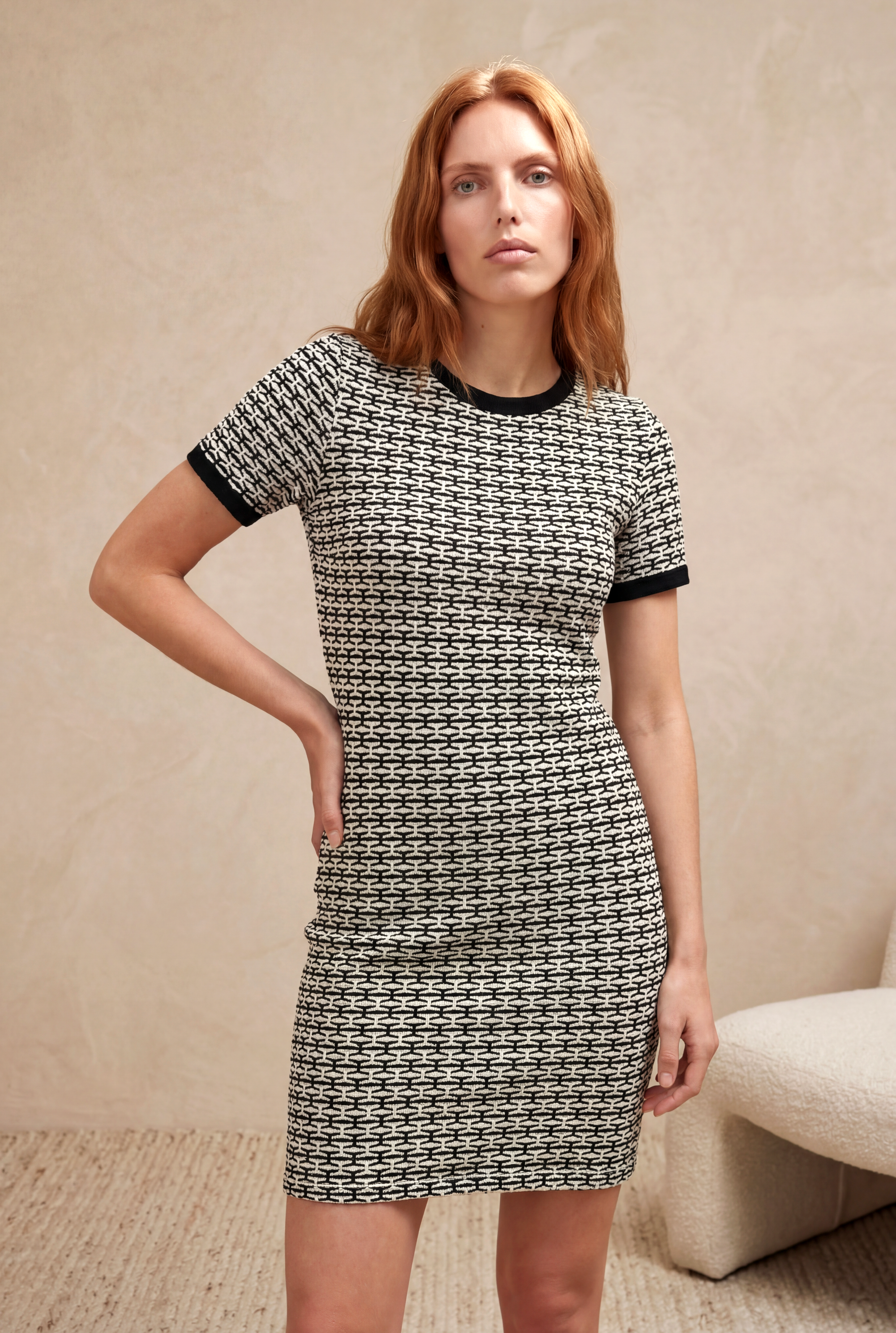 Kadın Slim Fit Bisiklet Yaka Kısa Kollu Siyah, Beyaz Geometrik Desenli Pamuklu Mini Elbise CATARINA - Dress - Westmark London EU(TR) Store Organik Pamuklu Sürdürülebilir Moda