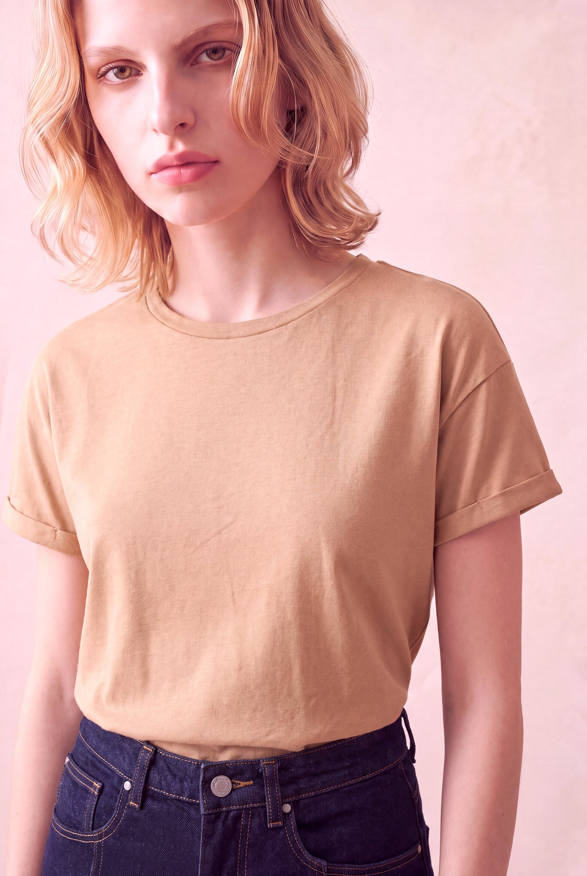 Kadın Modal / Pamuk Kum Beji Katlamalı Kısa Kol Detaylı Düşük Omuz Bisiklet Yaka T-Shirt PALMA