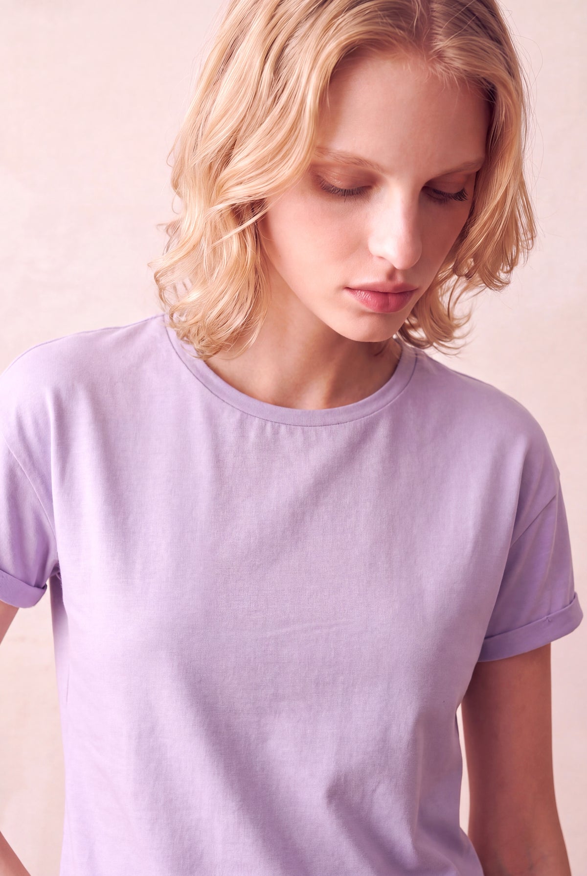 Kadın Modal / Pamuk Pastel Lila Katlamalı Kısa Kol Detaylı Düşük Omuz Bisiklet Yaka T-Shirt PALMA