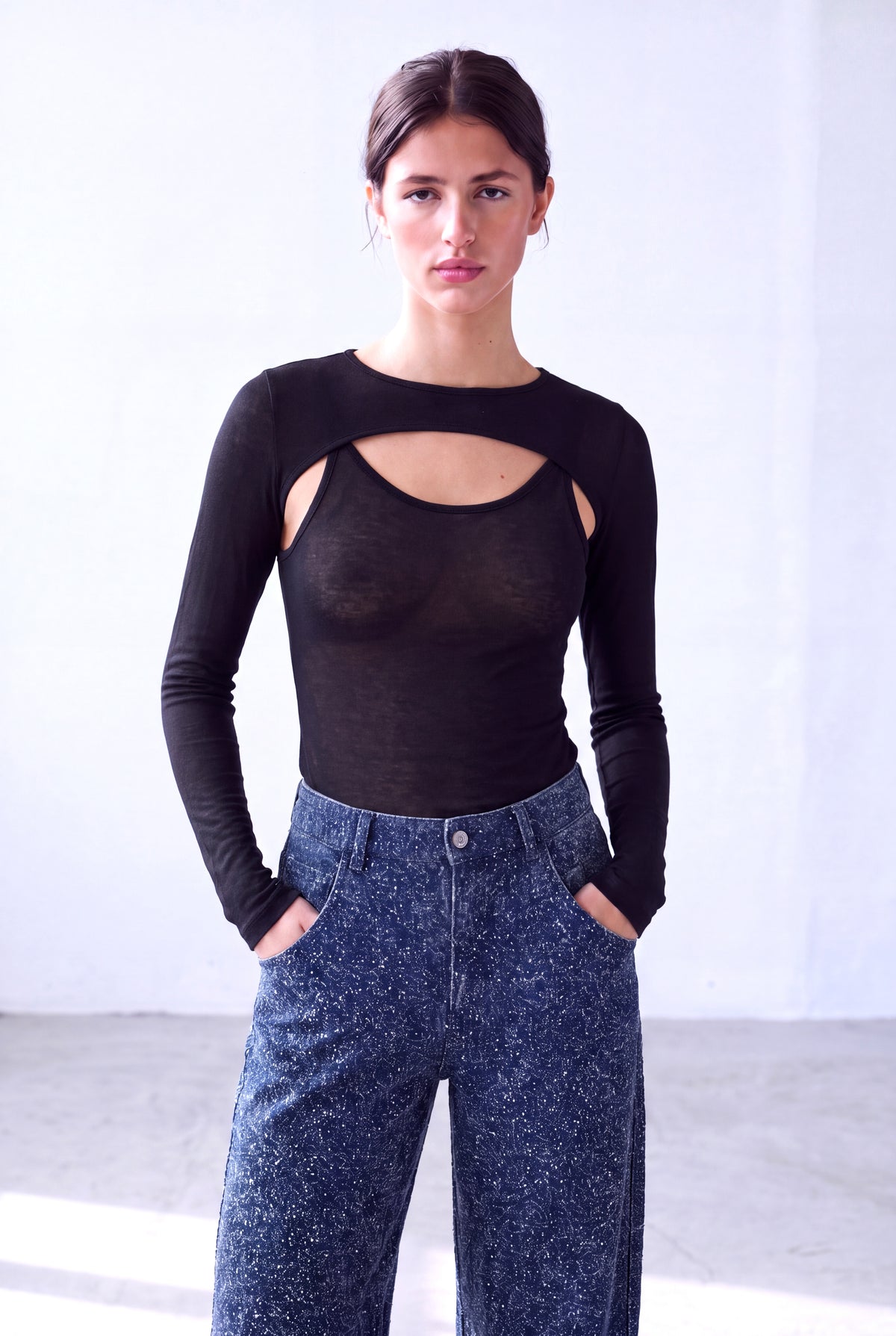 Siyah Kadın Siyah Viskon Karışımlı Bisiklet Yaka Uzun Kollu Cut Out Detaylı Bluz TEAGAN - Top - Westmark London EU(TR) Store Organik Pamuklu Sürdürülebilir Moda
