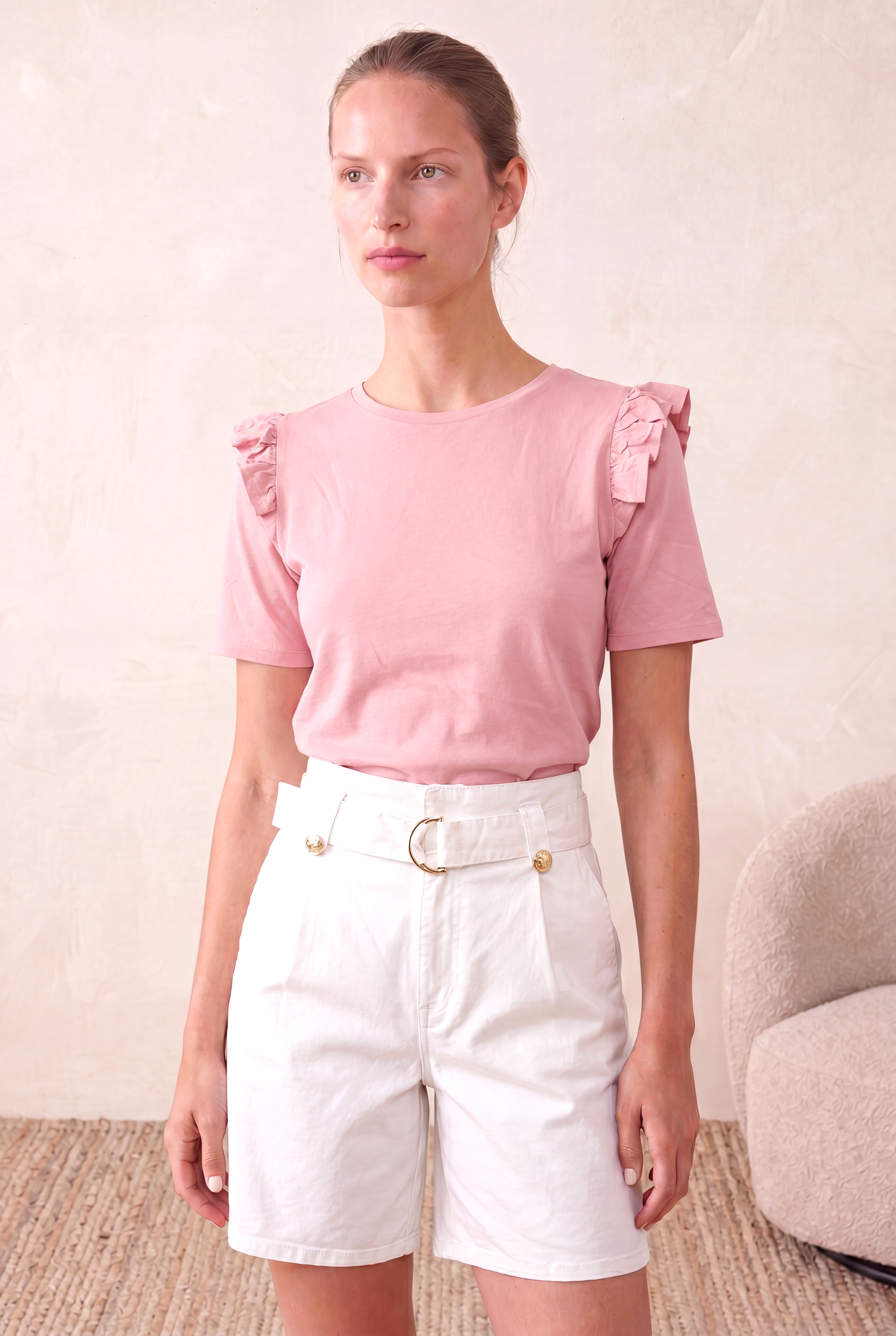 Kadın Pembe %100 Pamuk Regular Fit Bisiklet Yaka Kısa Kollu Fırfır Omuz Detaylı T-Shirt TERESA