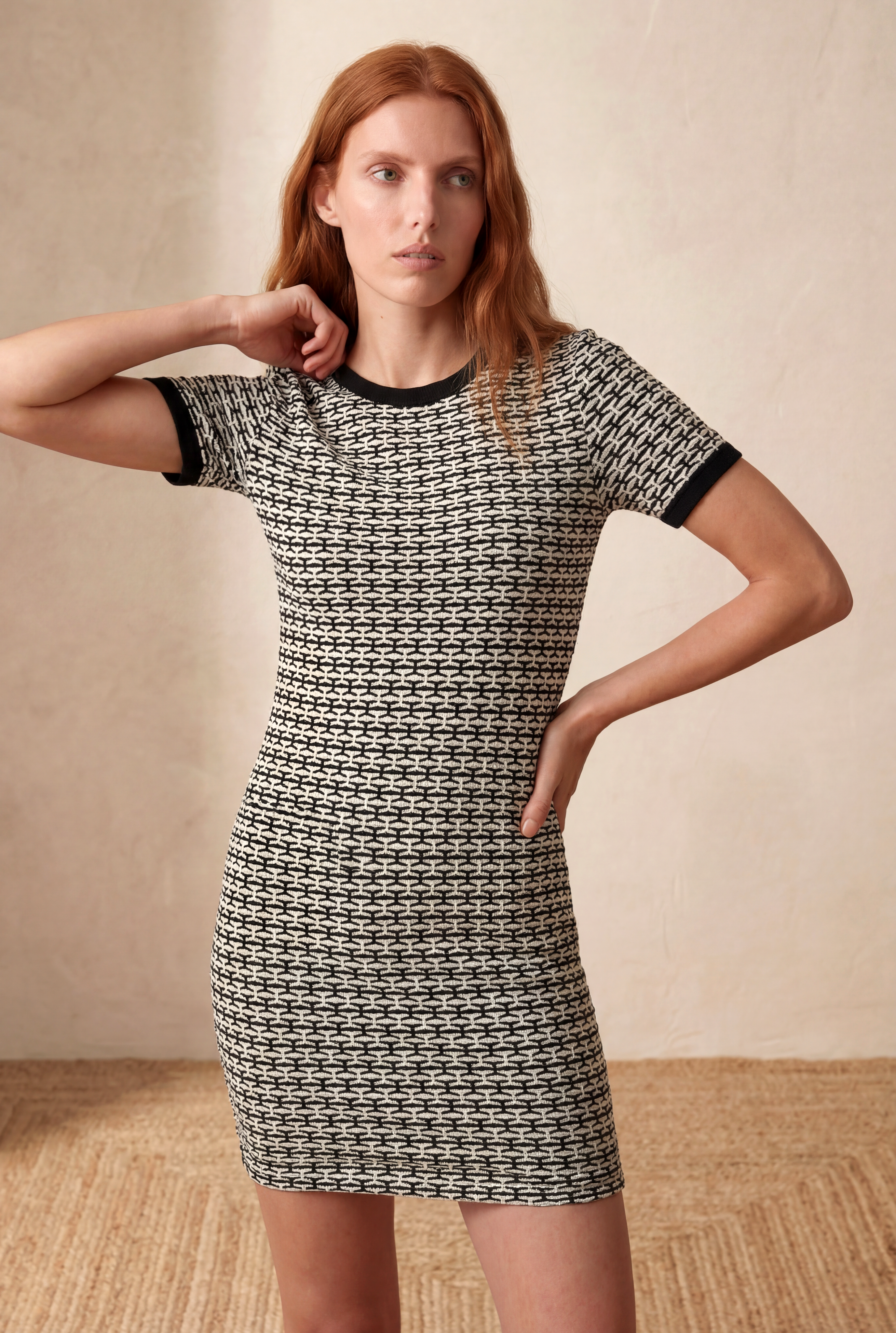 Kadın Slim Fit Bisiklet Yaka Kısa Kollu Siyah, Beyaz Geometrik Desenli Pamuklu Mini Elbise CATARINA - Dress - Westmark London EU(TR) Store Organik Pamuklu Sürdürülebilir Moda