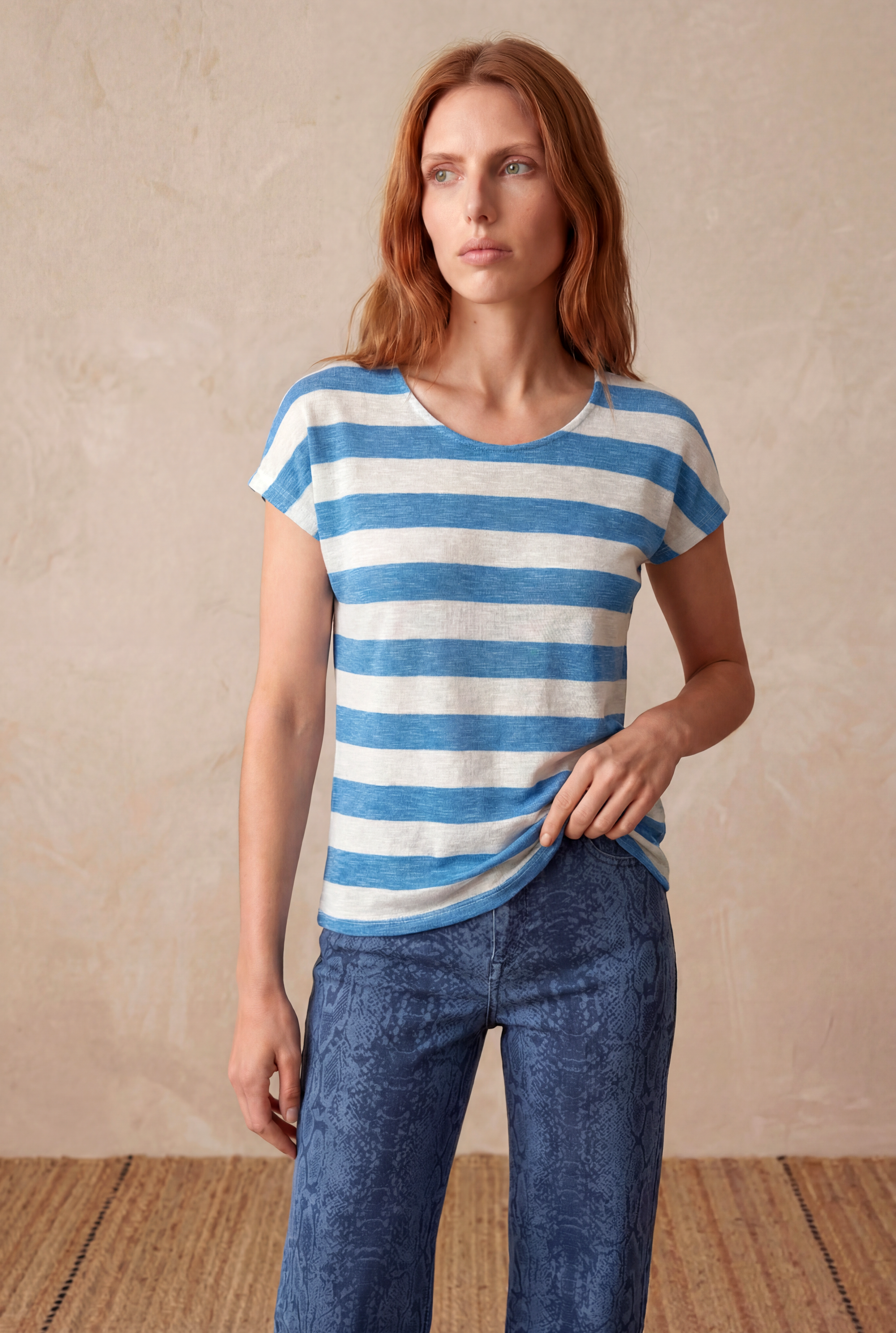 Kadın Regular Fit Bisiklet Yaka Kısa Kol Ekru / Canlı Mavi Çizgili Viskon / Elastan T-Shirt WILDA - Top - Westmark London EU(TR) Store Organik Pamuklu Sürdürülebilir Moda