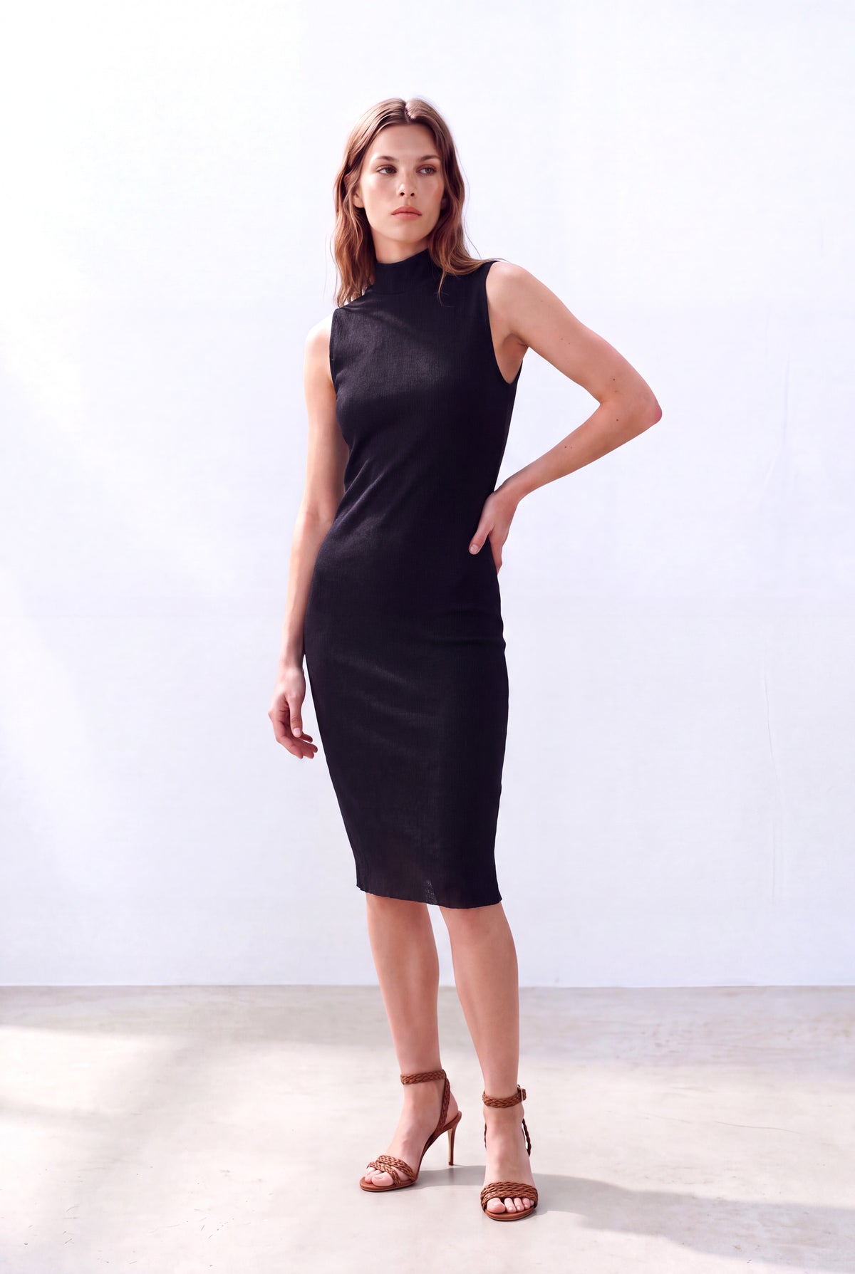 Siyah Kadın Siyah Dokulu Kumaş Yarım Balıkçı Yaka Kolsuz Fitil Görünümlü Kumaş Elbise JANE - Dress - Westmark London EU(TR) Store Organik Pamuklu Sürdürülebilir Moda