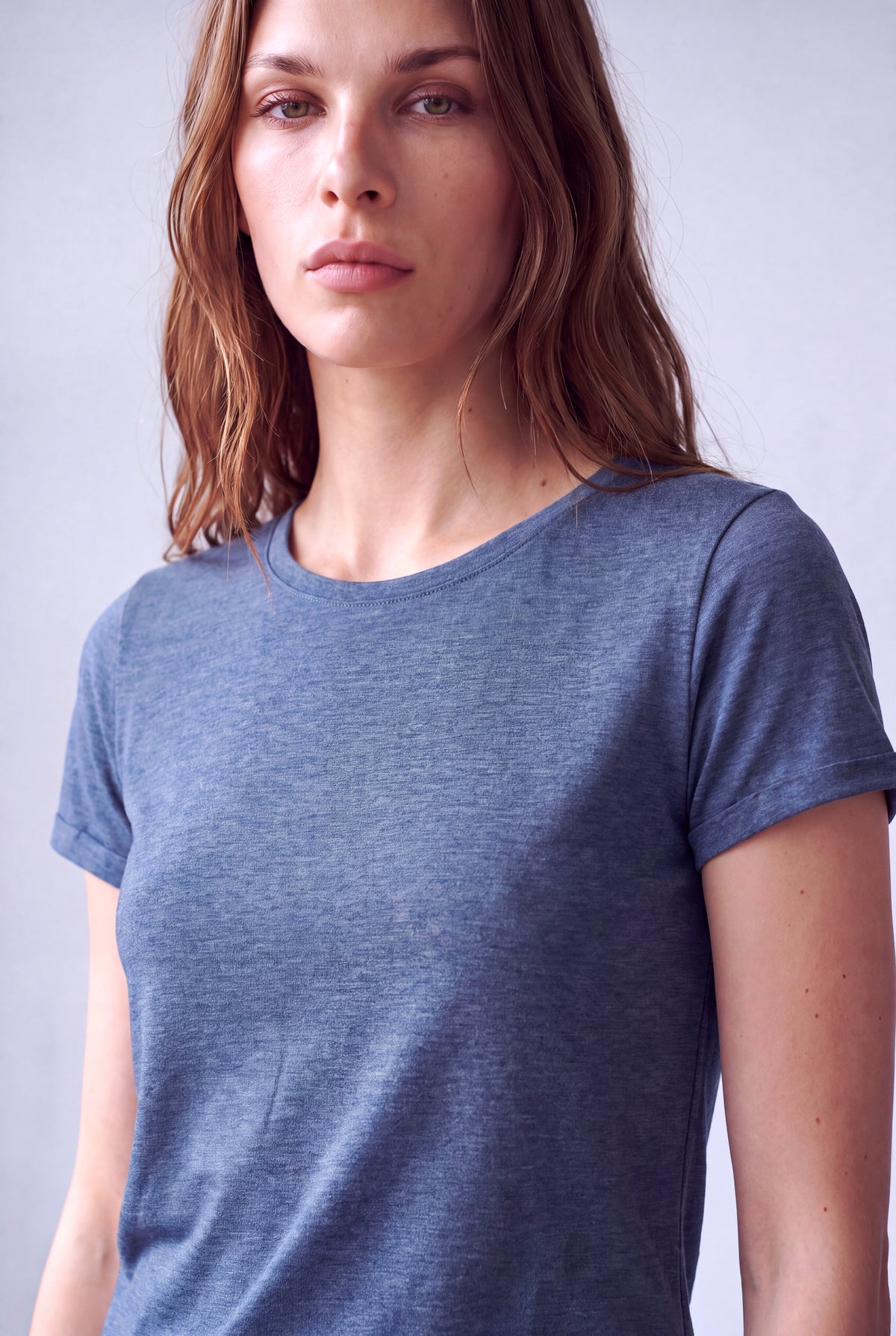 Mavi Melanj Görünümlü Kadın Mavi Melanj Görünümlü Viskon Karışımlı Bisiklet Yaka Kısa Kollu T-Shirt SUZANNE - Top - Westmark London EU(TR) Store Organik Pamuklu Sürdürülebilir Moda