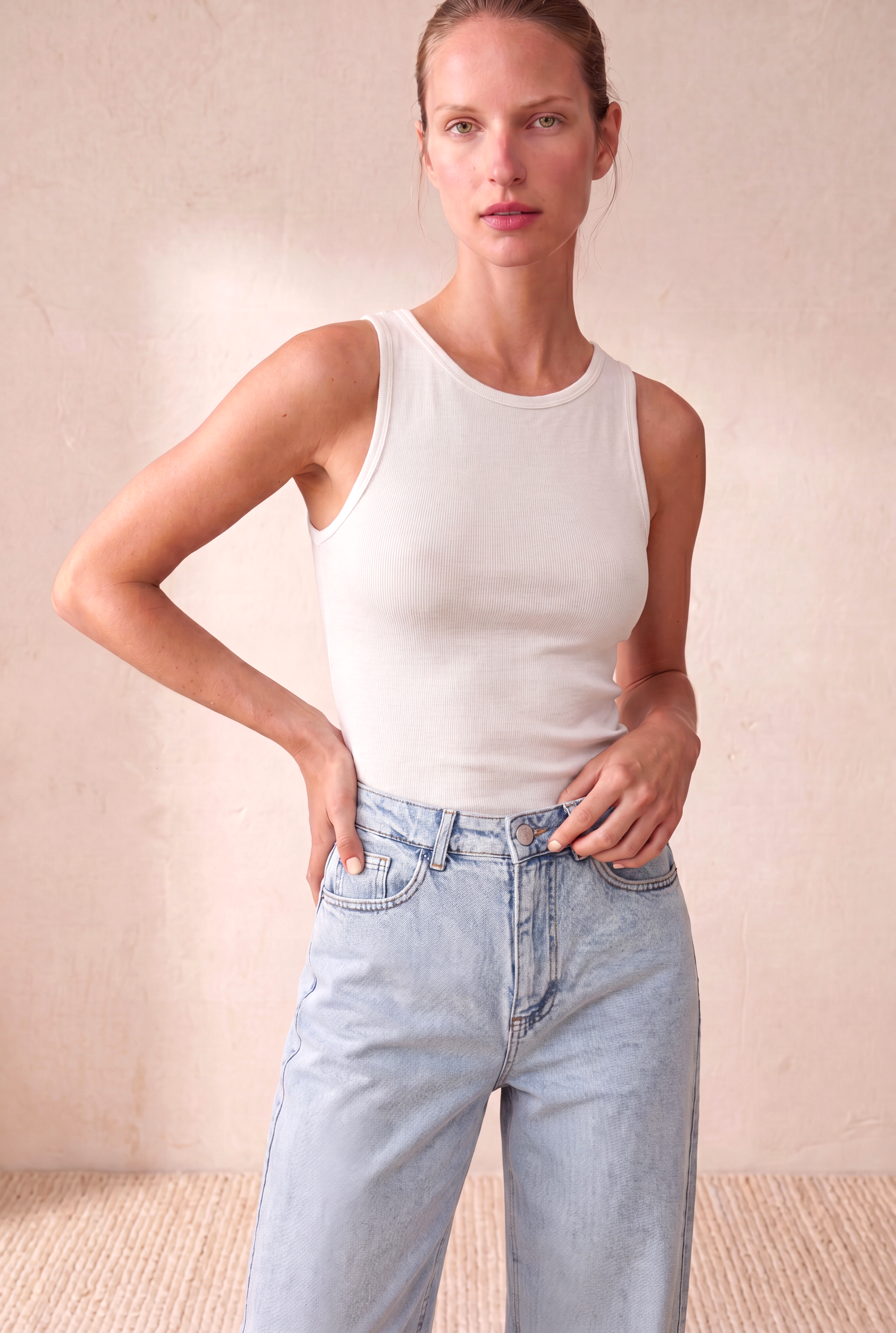 Kadın Beyaz Fitilli Pamuk Slim Fit Bisiklet Yaka Kolsuz Atlet DEBORA