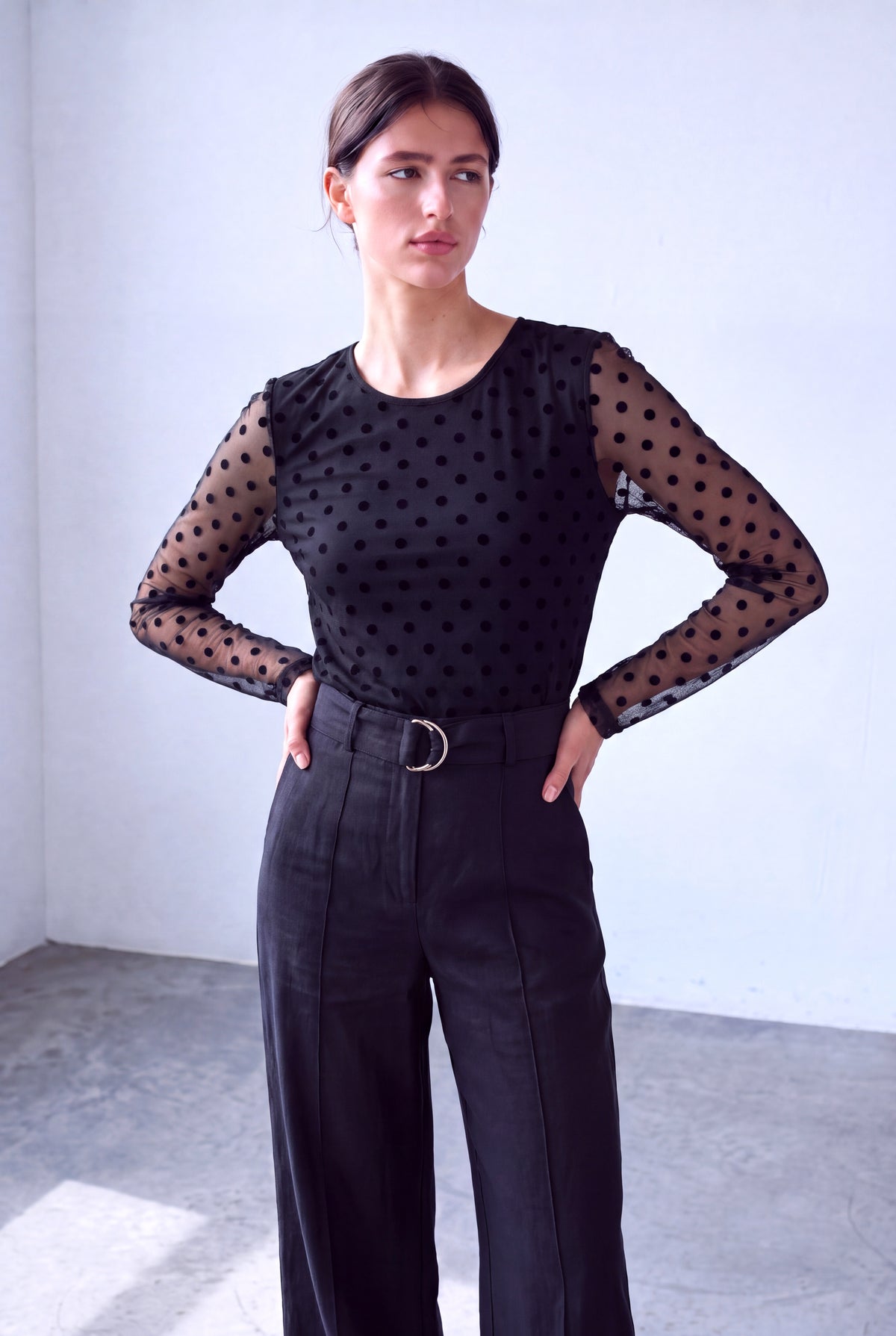 Siyah Puantiyeli Kadın Siyah Puantiyeli Transparan Bisiklet Yaka Uzun Kollu Ön Astarlı Bluz SALOME - Top - Westmark London EU(TR) Store Organik Pamuklu Sürdürülebilir Moda