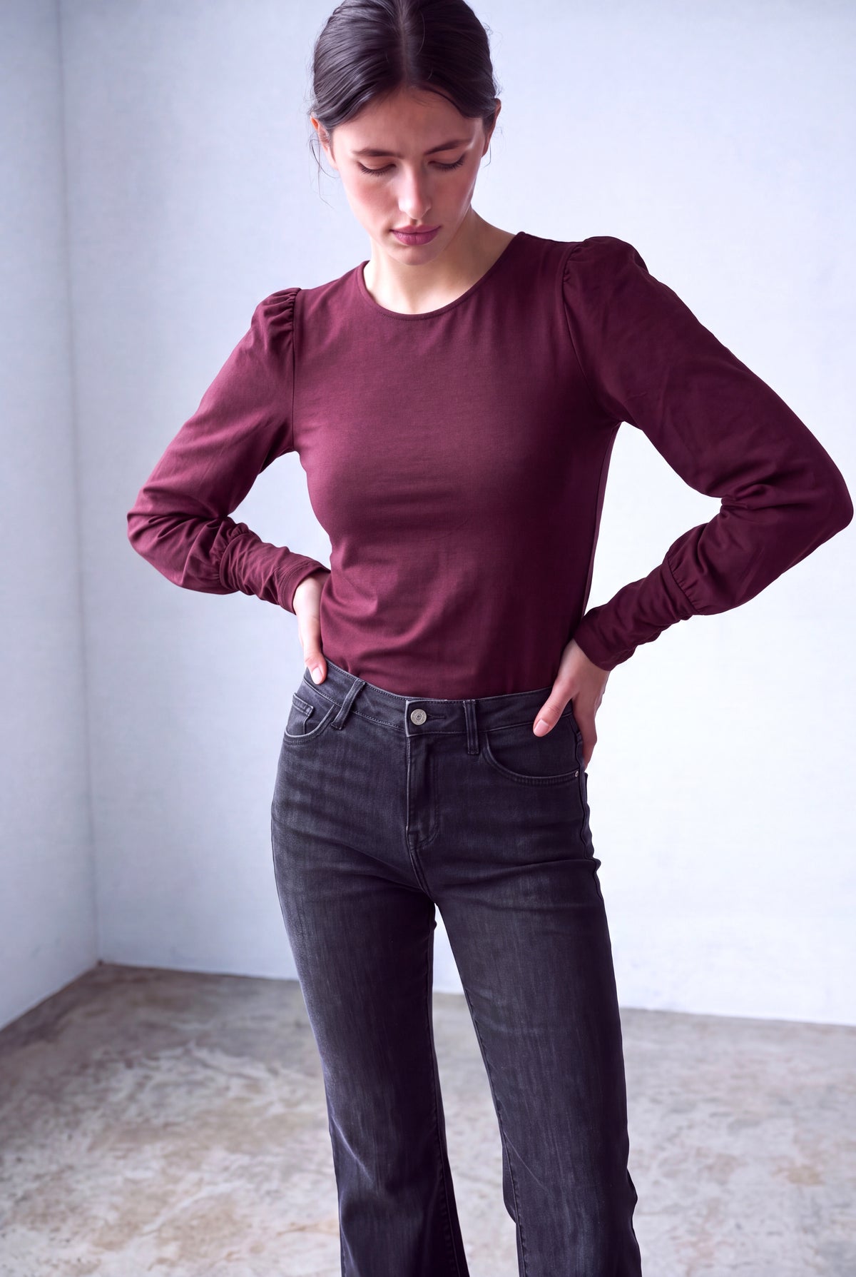 Bordo Kadın Bordo Modal / Pamuk Karışımlı Bisiklet Yaka Uzun Balon Kollu Geniş Manşet Detaylı Bluz PAULINE - Top - Westmark London EU(TR) Store Organik Pamuklu Sürdürülebilir Moda