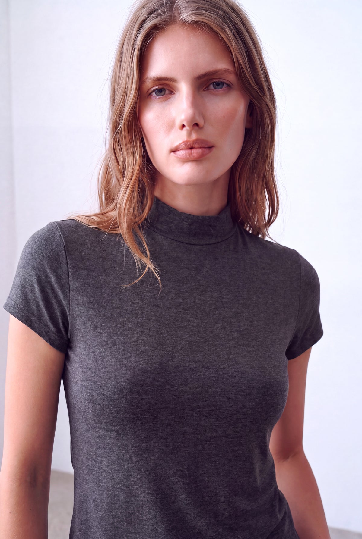 Koyu Gri Melanj Kadın Koyu Gri Melanj Viskon Karışımlı Yarım Balıkçı Yaka Kısa Kollu Duble Kol Detaylı Bluz DONNA - Top - Westmark London EU(TR) Store Organik Pamuklu Sürdürülebilir Moda