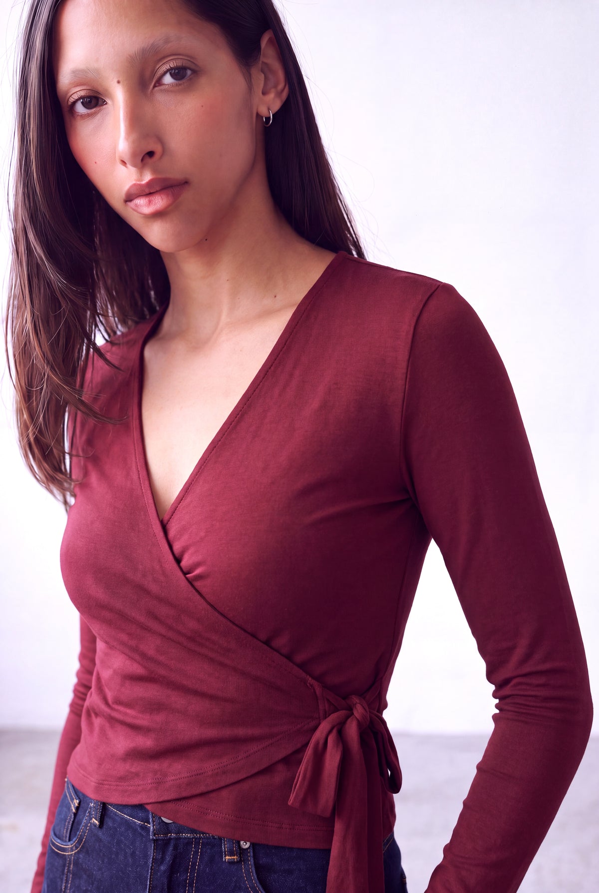 Kırmızı Kadın Kırmızı Modal / Pamuk Karışımlı V Yaka Uzun Kollu Yandan Bağlamalı Bluz PAULINE - Top - Westmark London EU(TR) Store Organik Pamuklu Sürdürülebilir Moda