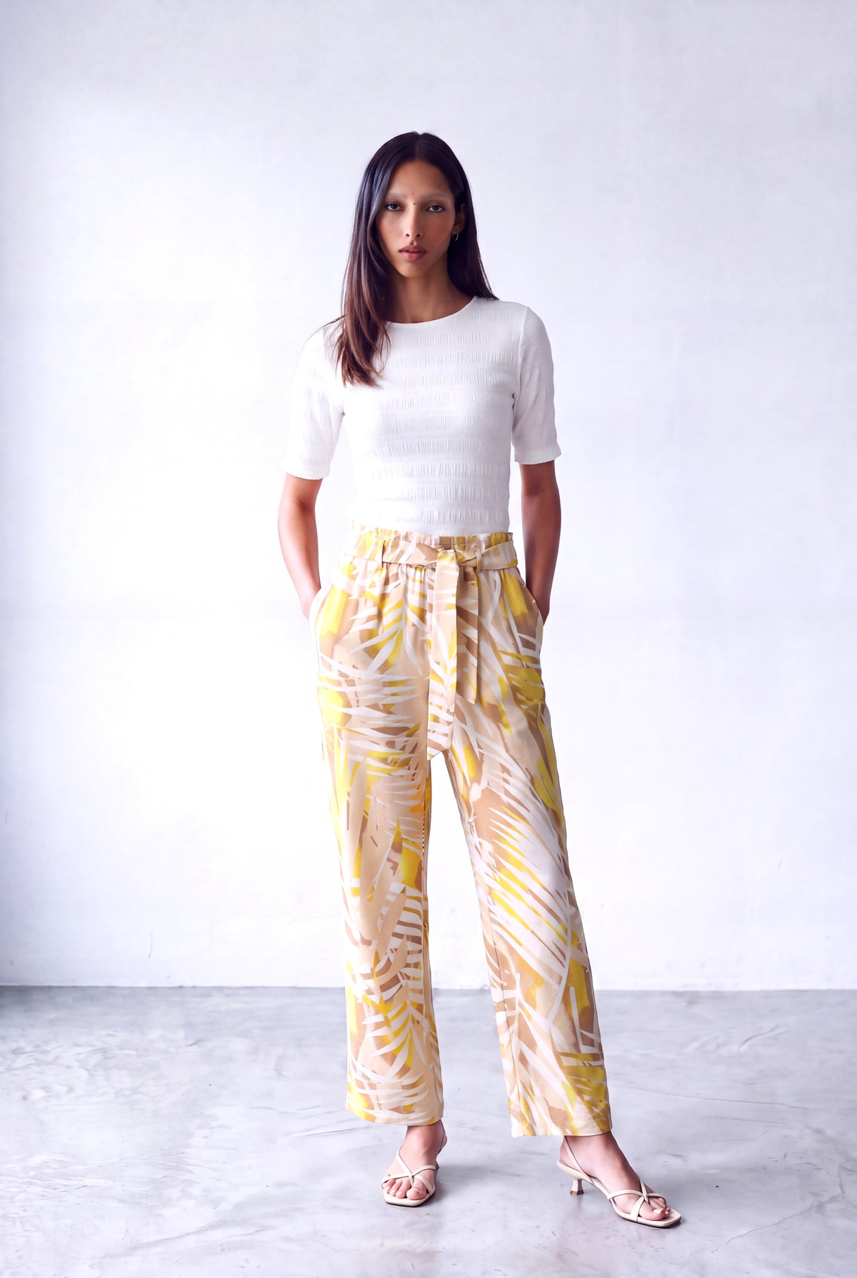 Ekru Kadın Ekru Gofre Dokulu Bisiklet Yaka 2/4 Kol Büzülü Ve Kendinden Kabartmalı Gofre Kumaş Bluz MABEL - Top - Westmark London EU(TR) Store Organik Pamuklu Sürdürülebilir Moda