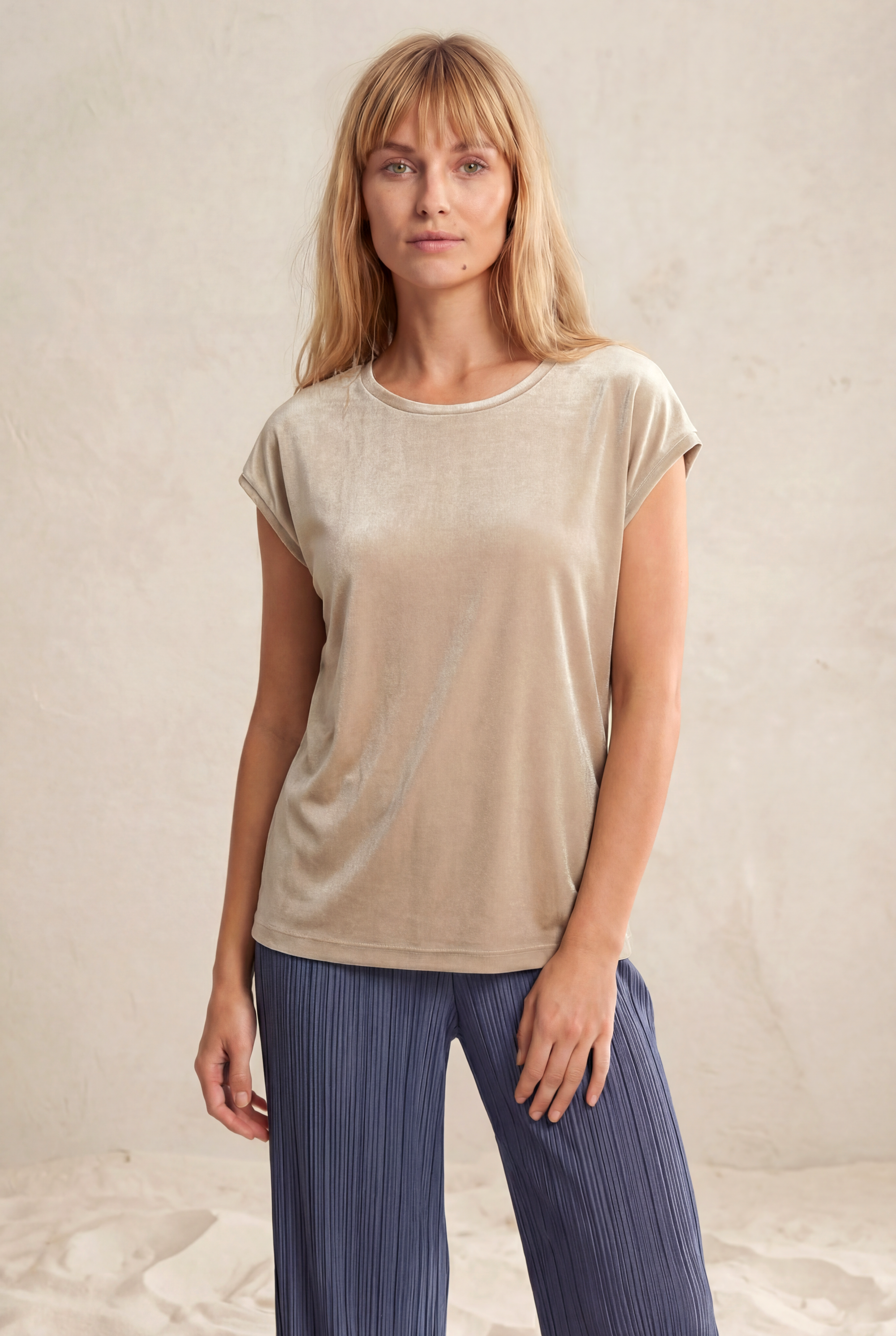 Bej Bisiklet Yaka Pamuklu Kadın Kısa Kollu T-Shirt BETTY O-NECK TOP - T-Shirt - Westmark London EU(TR) Store Organik Pamuklu Sürdürülebilir Moda