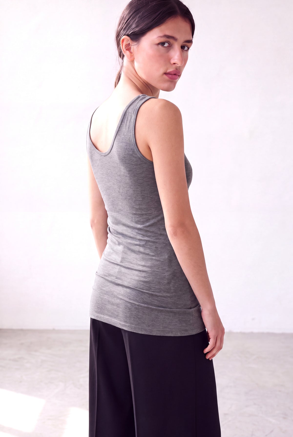 Gri Melanj Kadın Gri Melanj Süprem Bisiklet Yaka Kolsuz Uzun Üst PAIGE - Top - Westmark London EU(TR) Store Organik Pamuklu Sürdürülebilir Moda