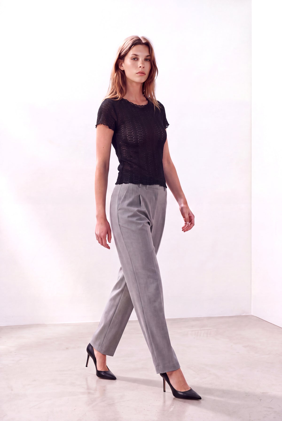 Siyah Kadın Siyah Ajurlu Bisiklet Yaka Kısa Kollu Baby Overlock Detaylı Bluz AJOUR - Top - Westmark London EU(TR) Store Organik Pamuklu Sürdürülebilir Moda